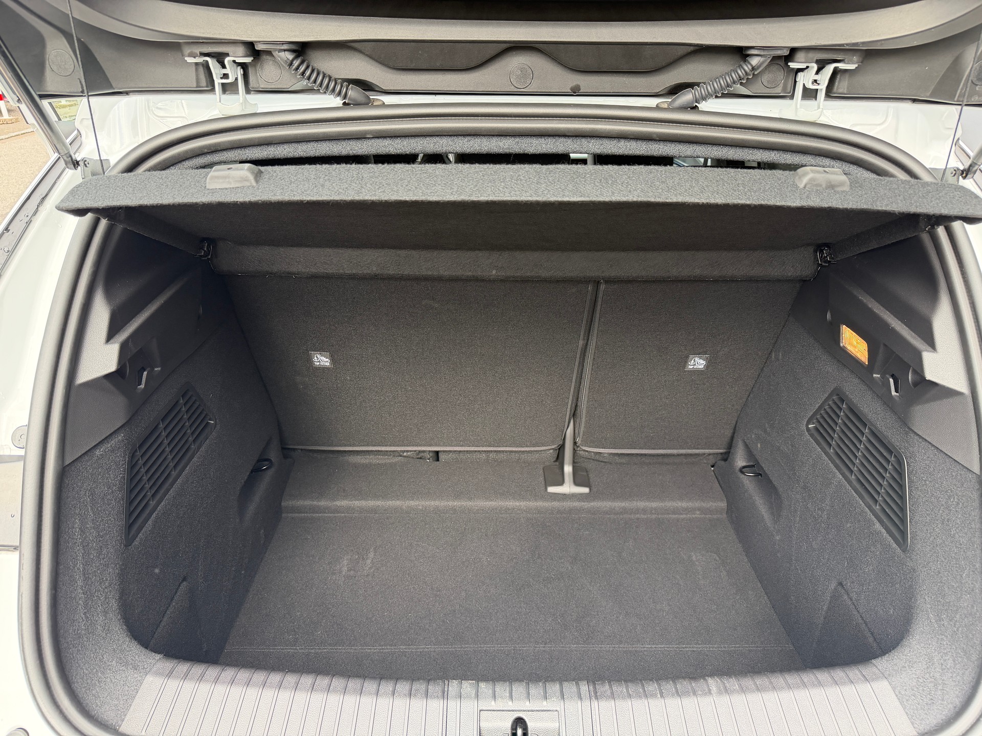 RENAULT Mégane E-Tech techno-image-8