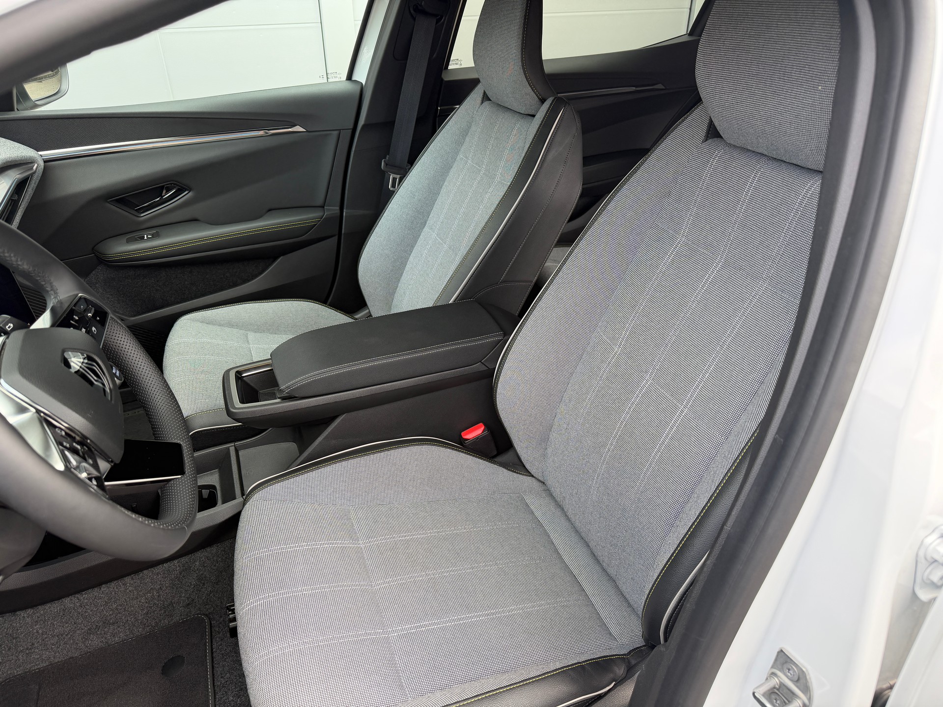 RENAULT Mégane E-Tech techno-image-6