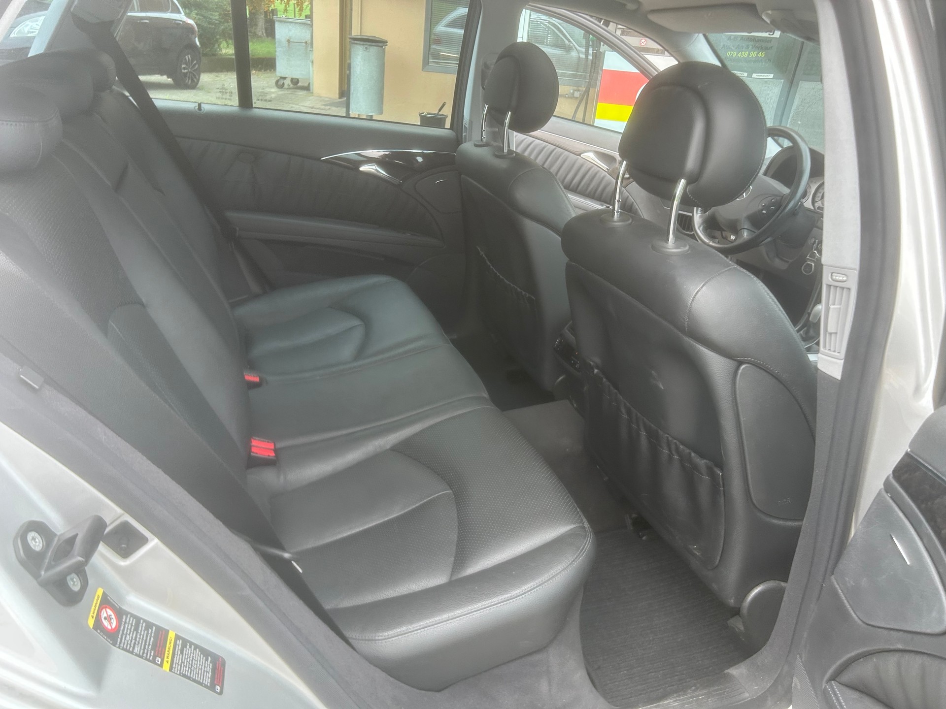 MERCEDES-BENZ E 350 Elégance 4Matic Automatic-image-10
