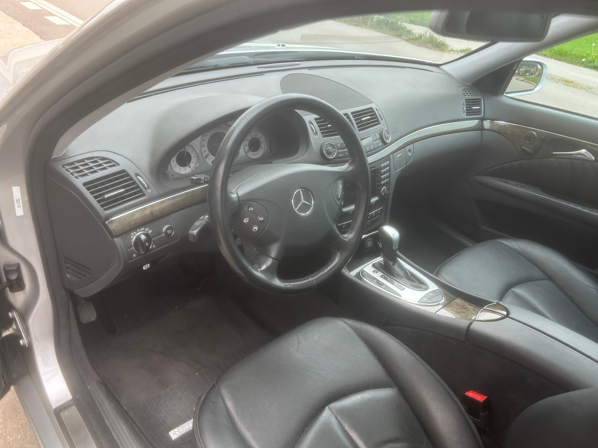MERCEDES-BENZ E 350 Elégance 4Matic Automatic-image-5