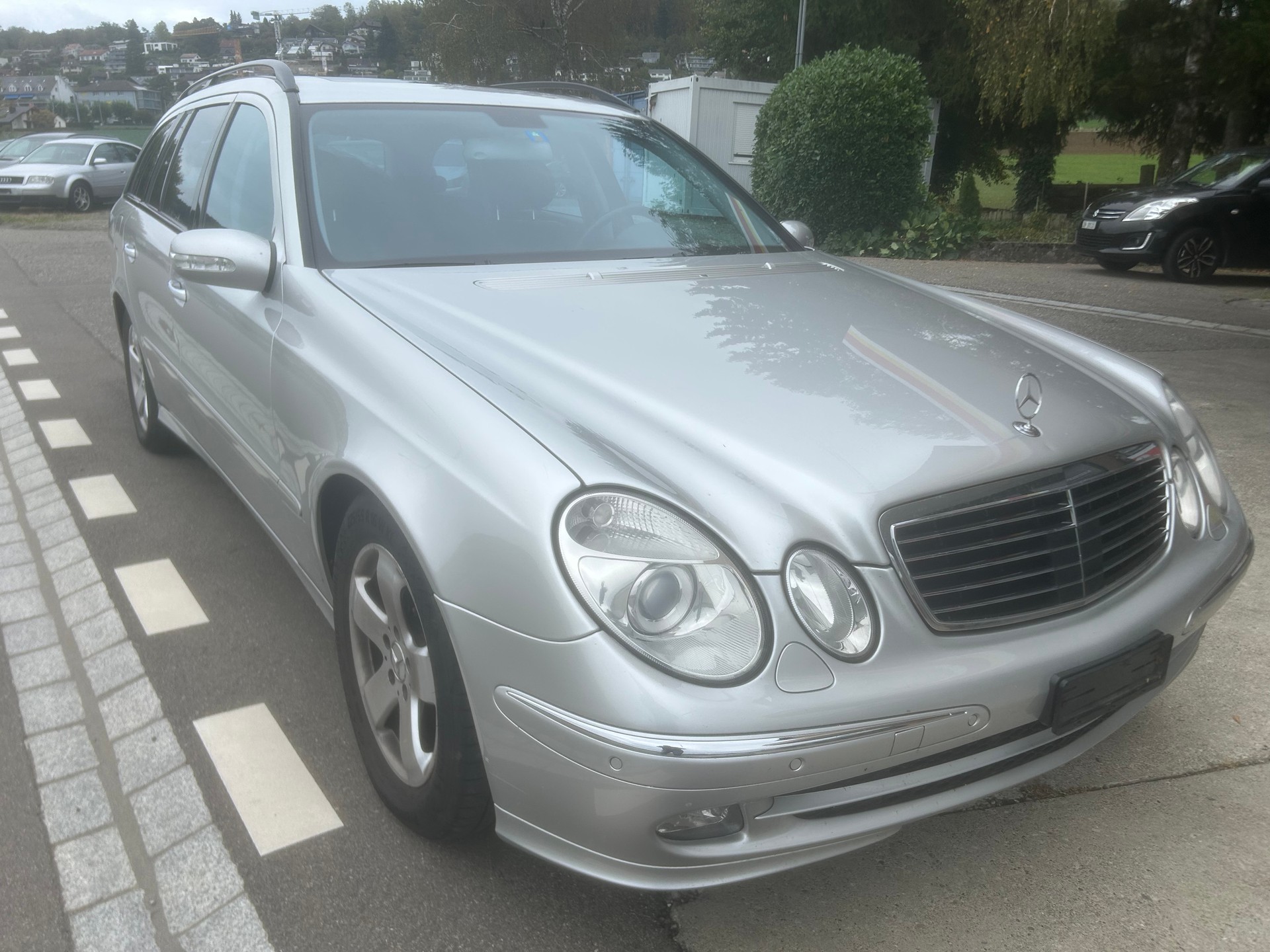 MERCEDES-BENZ E 350 Elégance 4Matic Automatic-image-1
