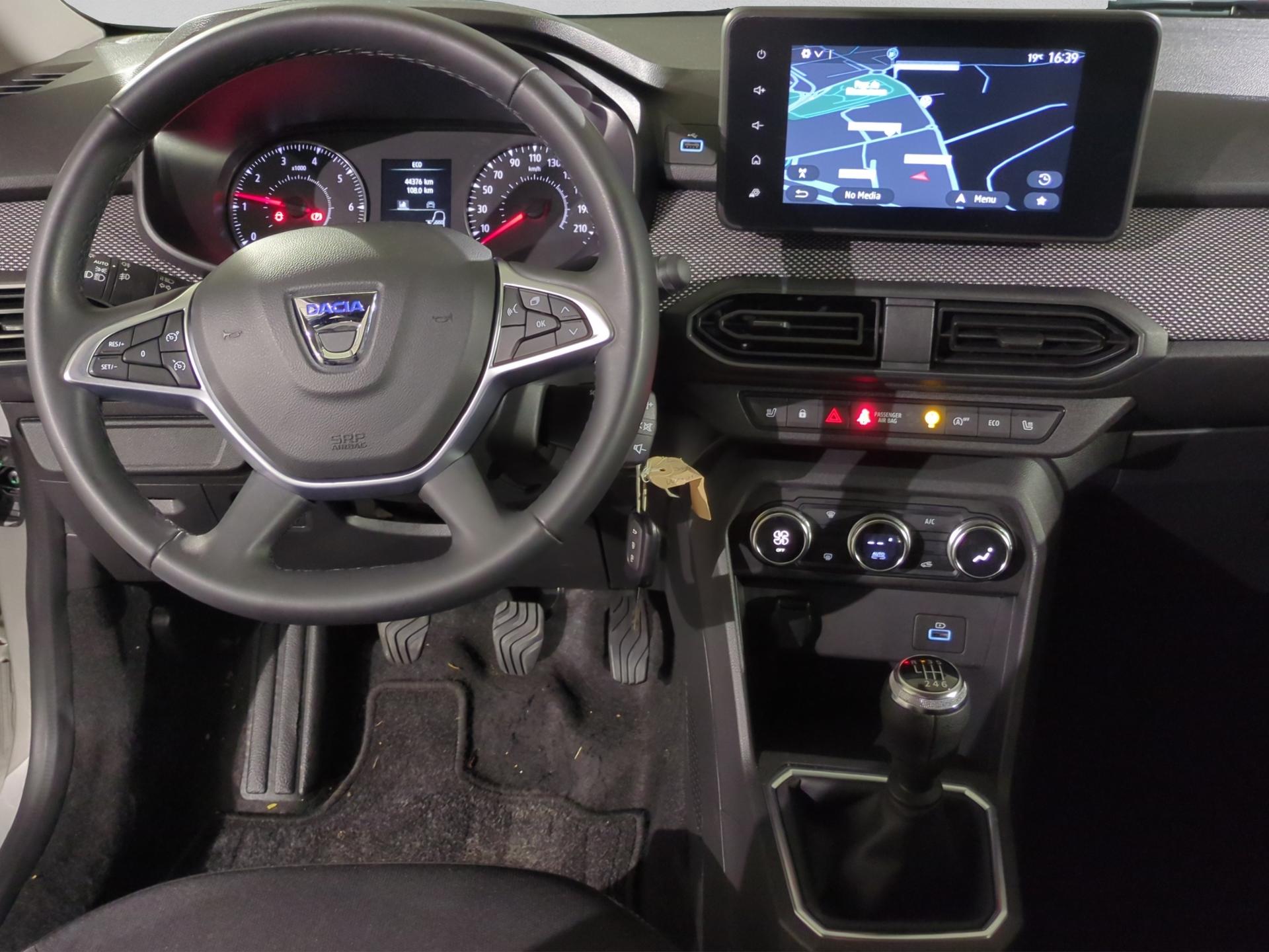 DACIA Jogger TCe 110 Comfort-image-13