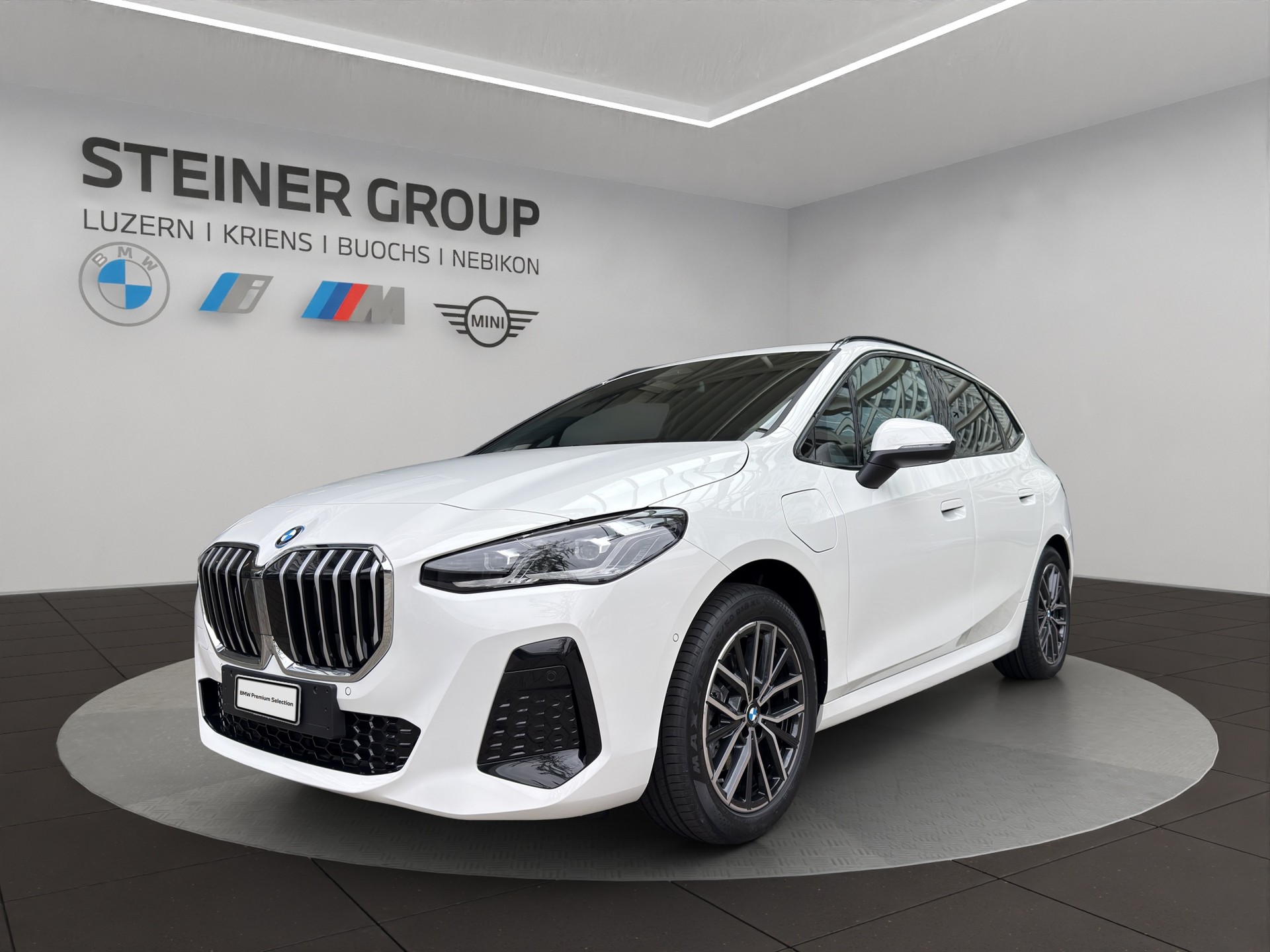 BMW 225e xDrive Active Tourer M Sport-image-0
