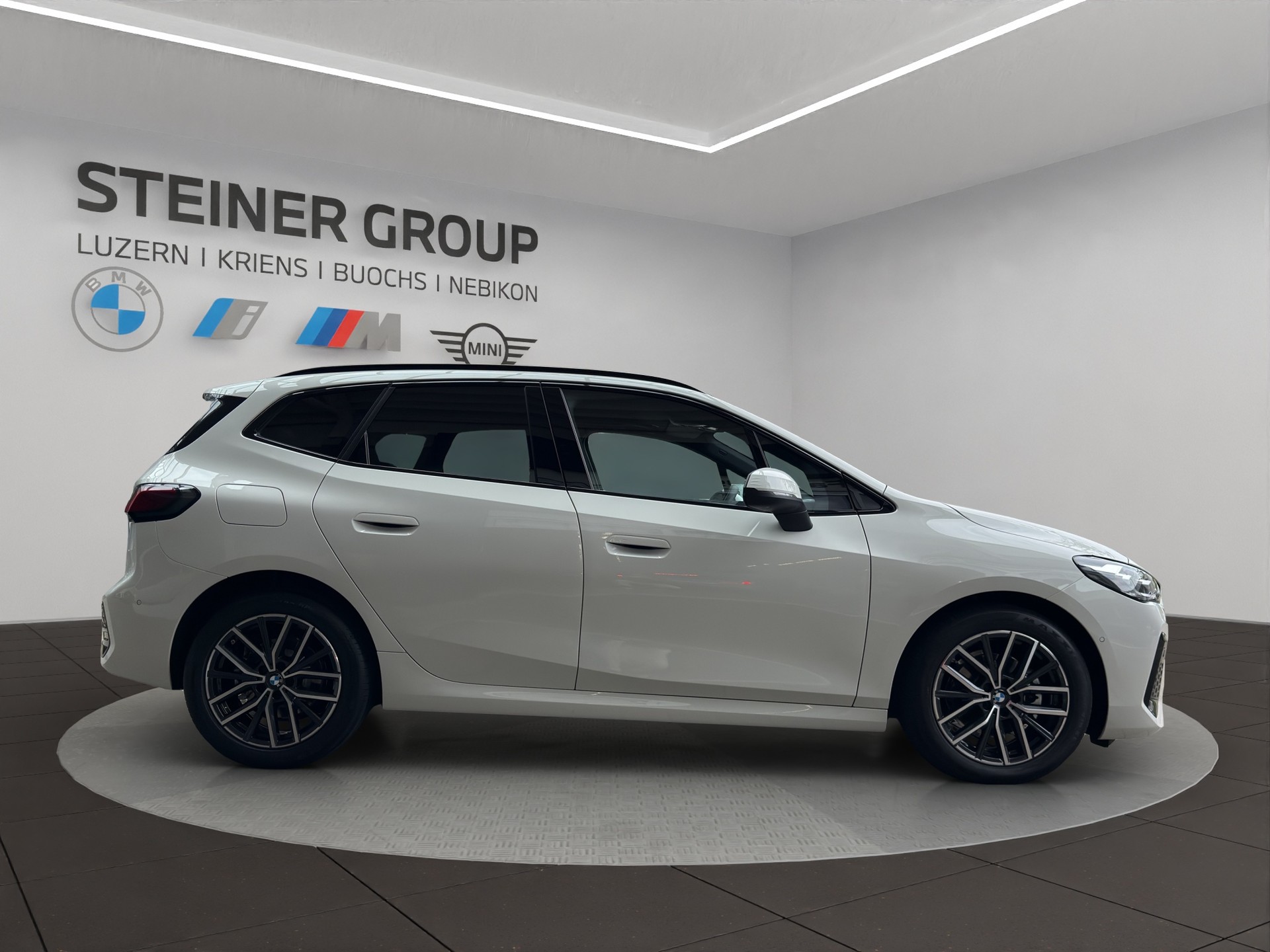 BMW 225e xDrive Active Tourer M Sport-image-3