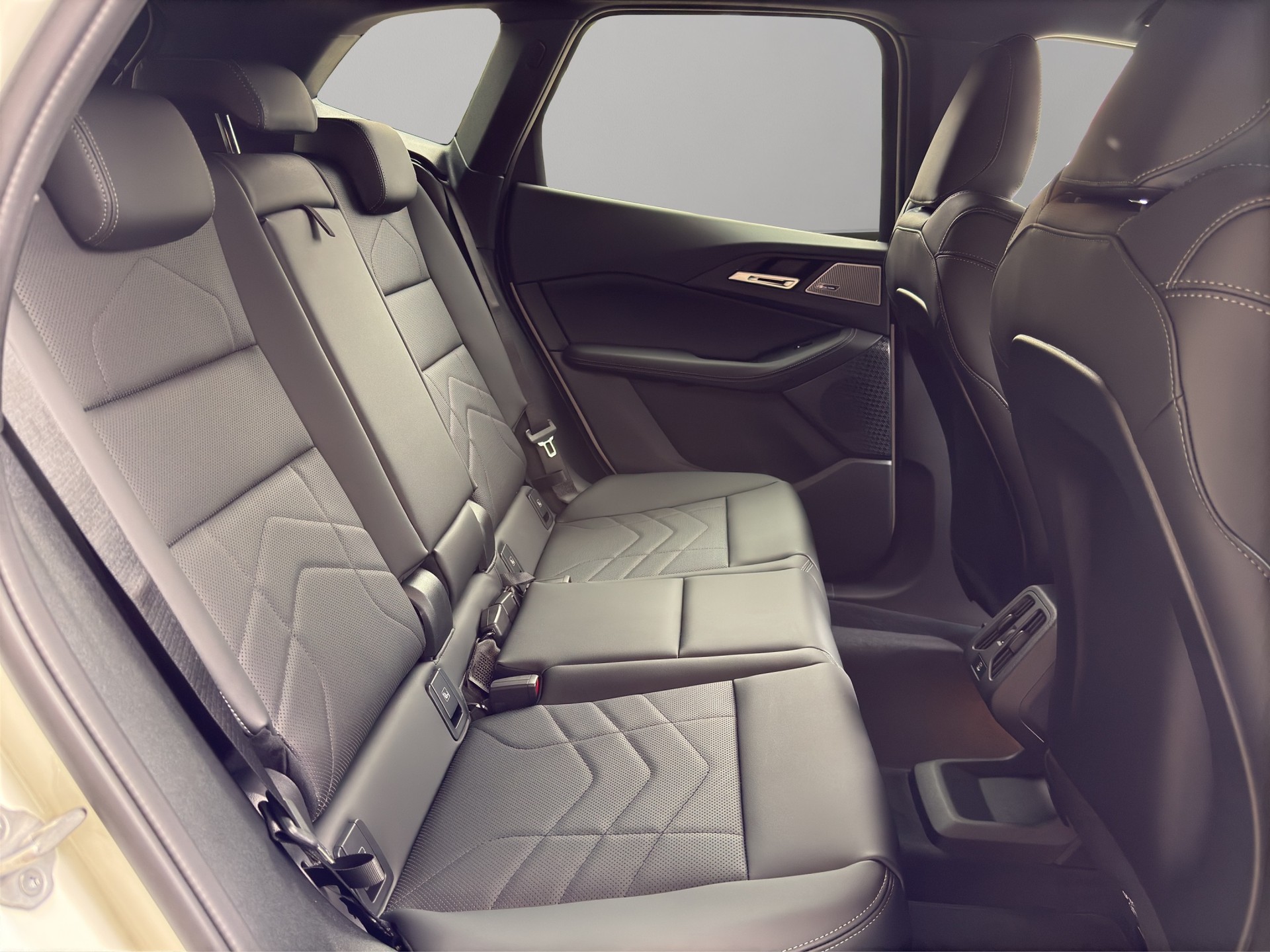 BMW 225e xDrive Active Tourer M Sport-image-20