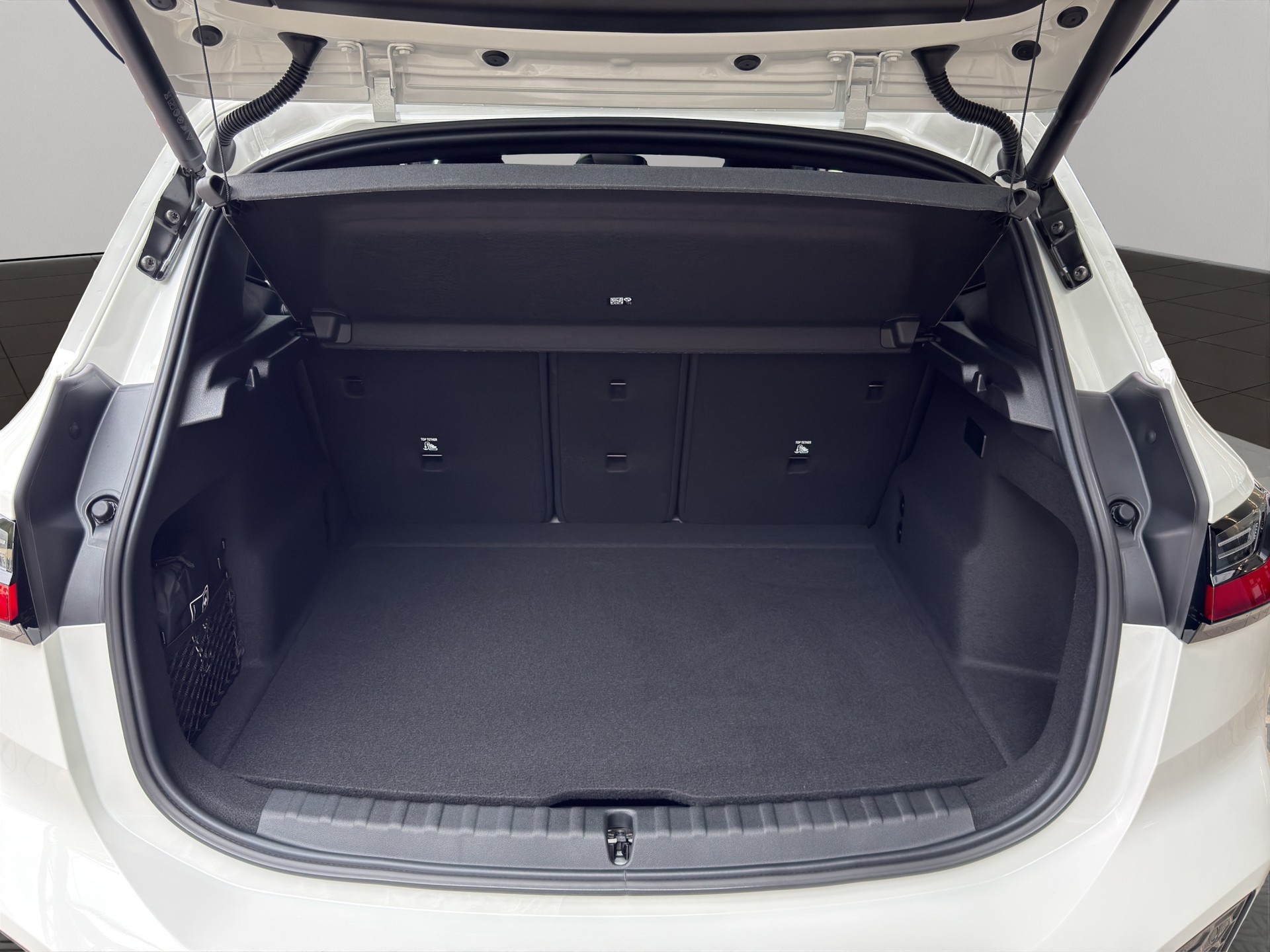 BMW 225e xDrive Active Tourer M Sport-image-18