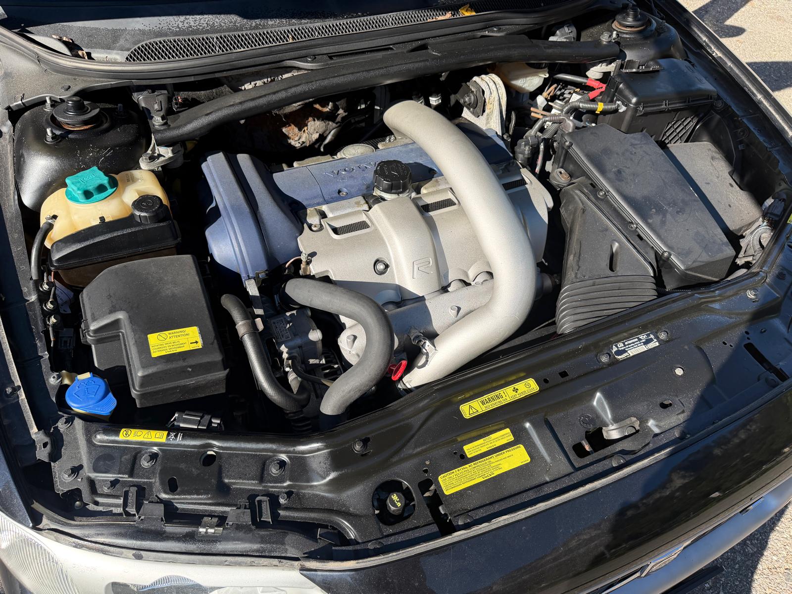 VOLVO V70 R AWD-image-11