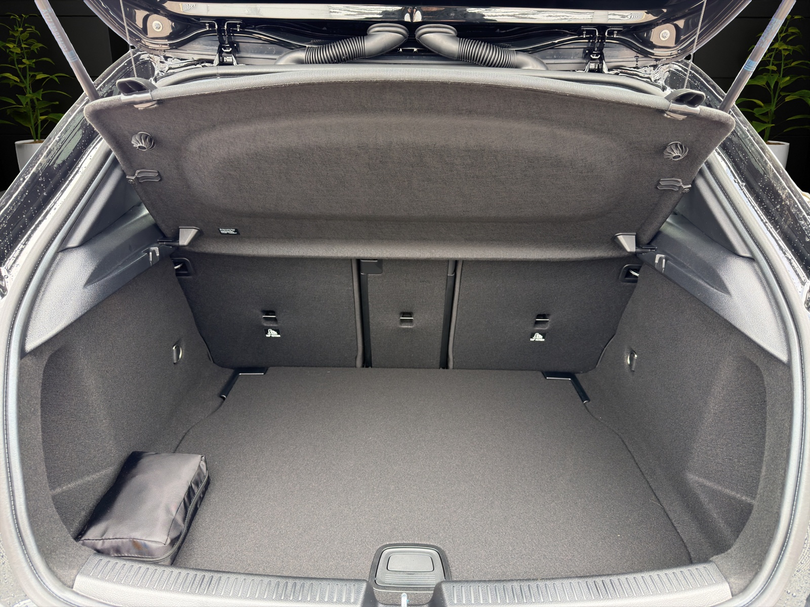 MERCEDES-BENZ A 220 4Matic 8G-DCT-image-12