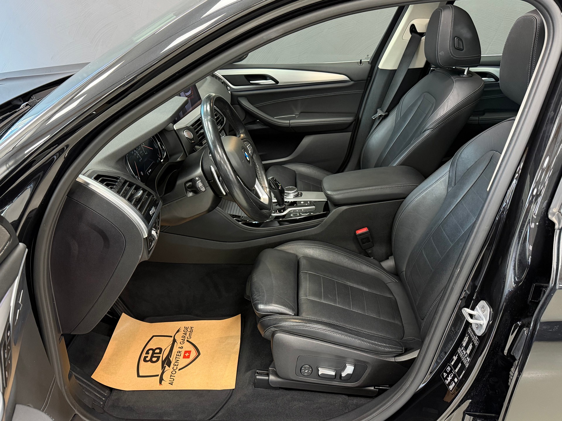 BMW X4 xDrive 20d xLine Steptronic-image-13