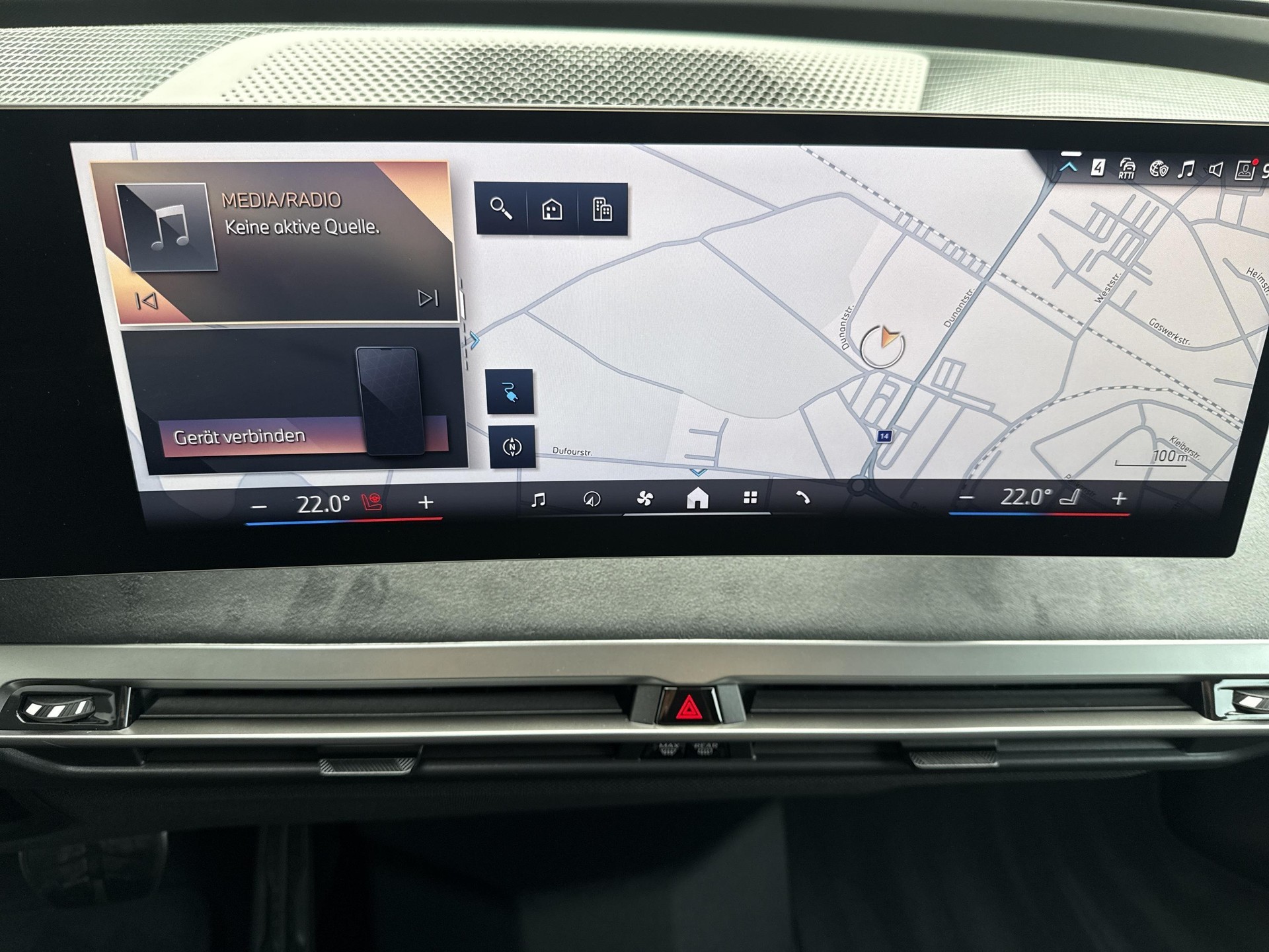 BMW iX xDrive45-image-12