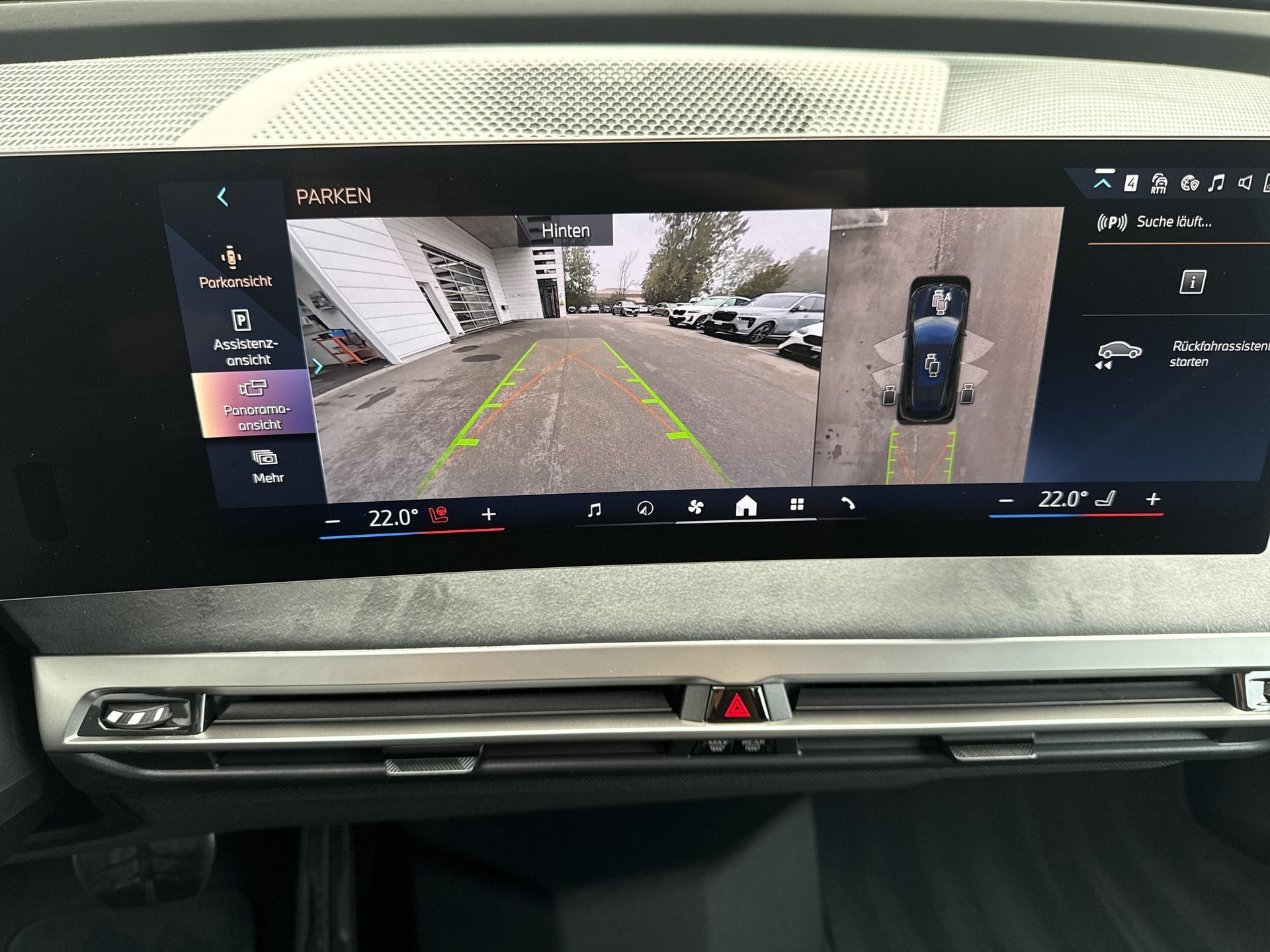 BMW iX xDrive45-image-11