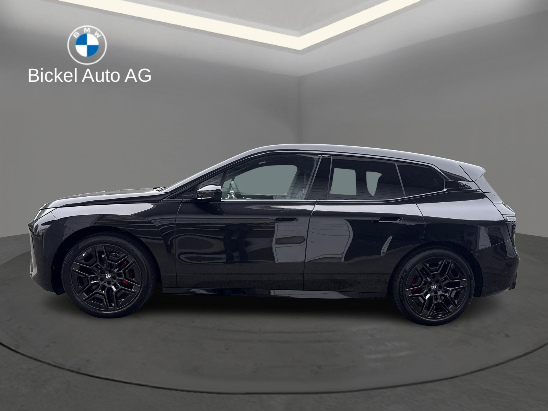 BMW iX xDrive45-image-2