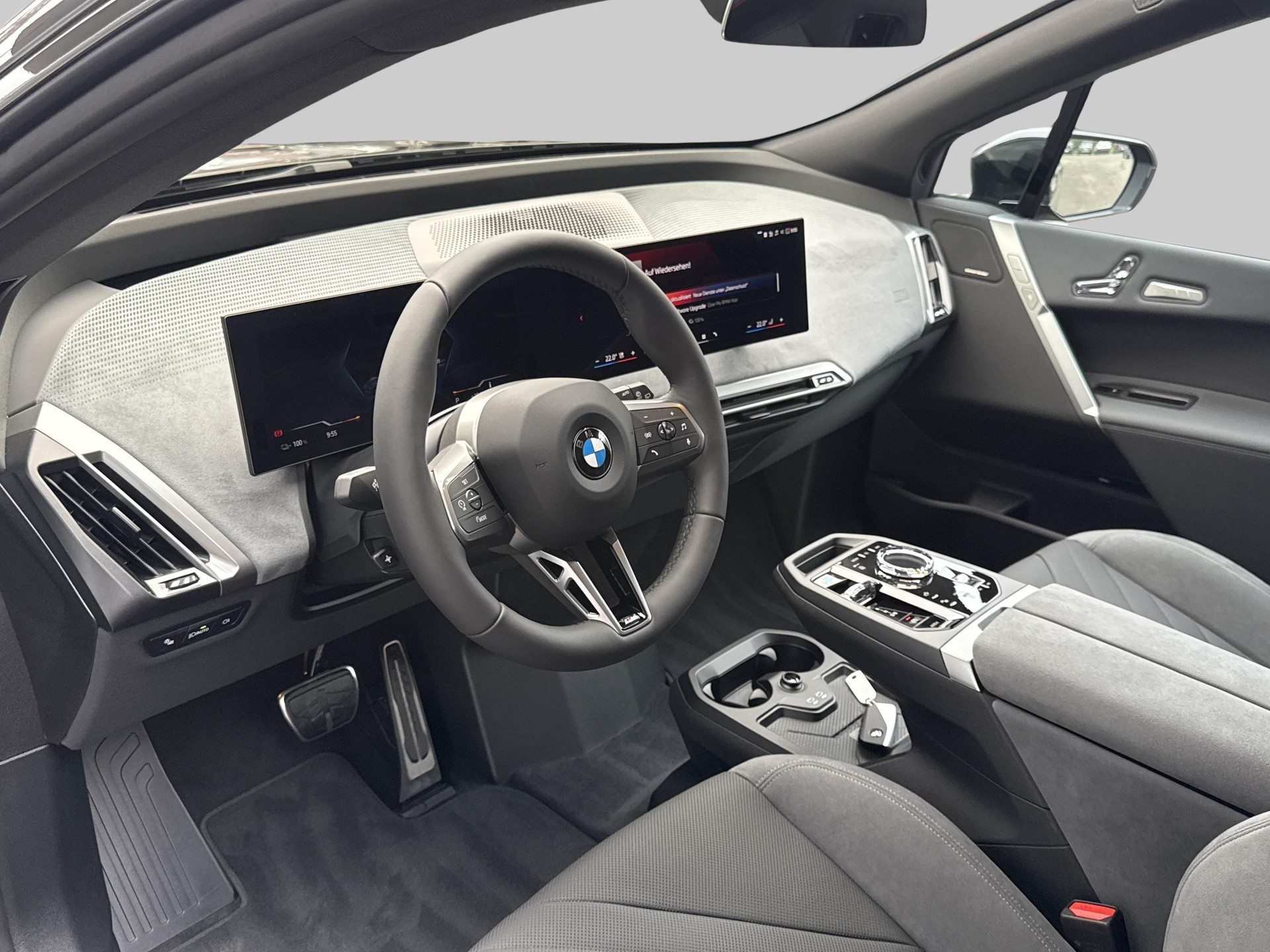BMW iX xDrive45-image-7