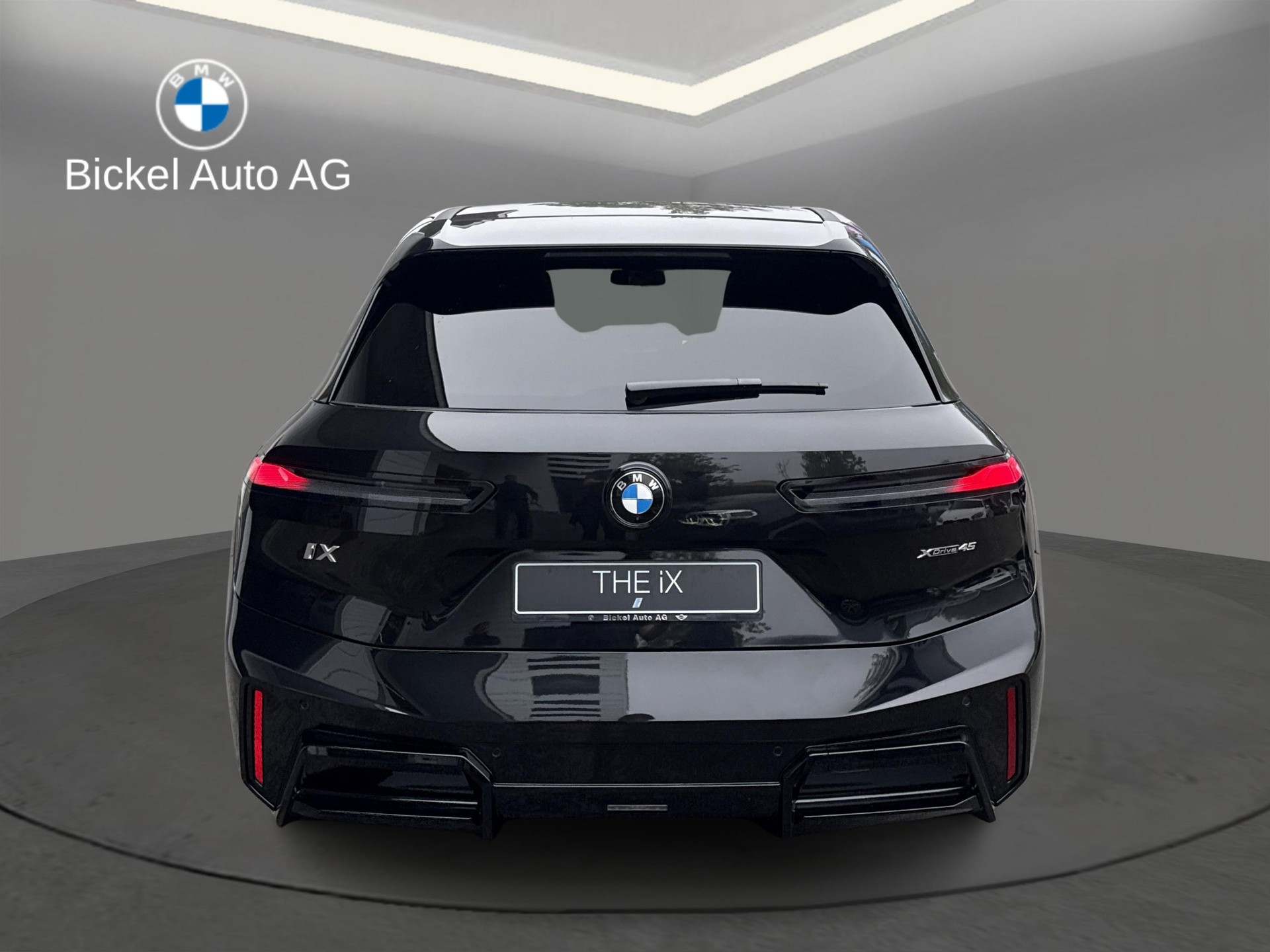 BMW iX xDrive45-image-4