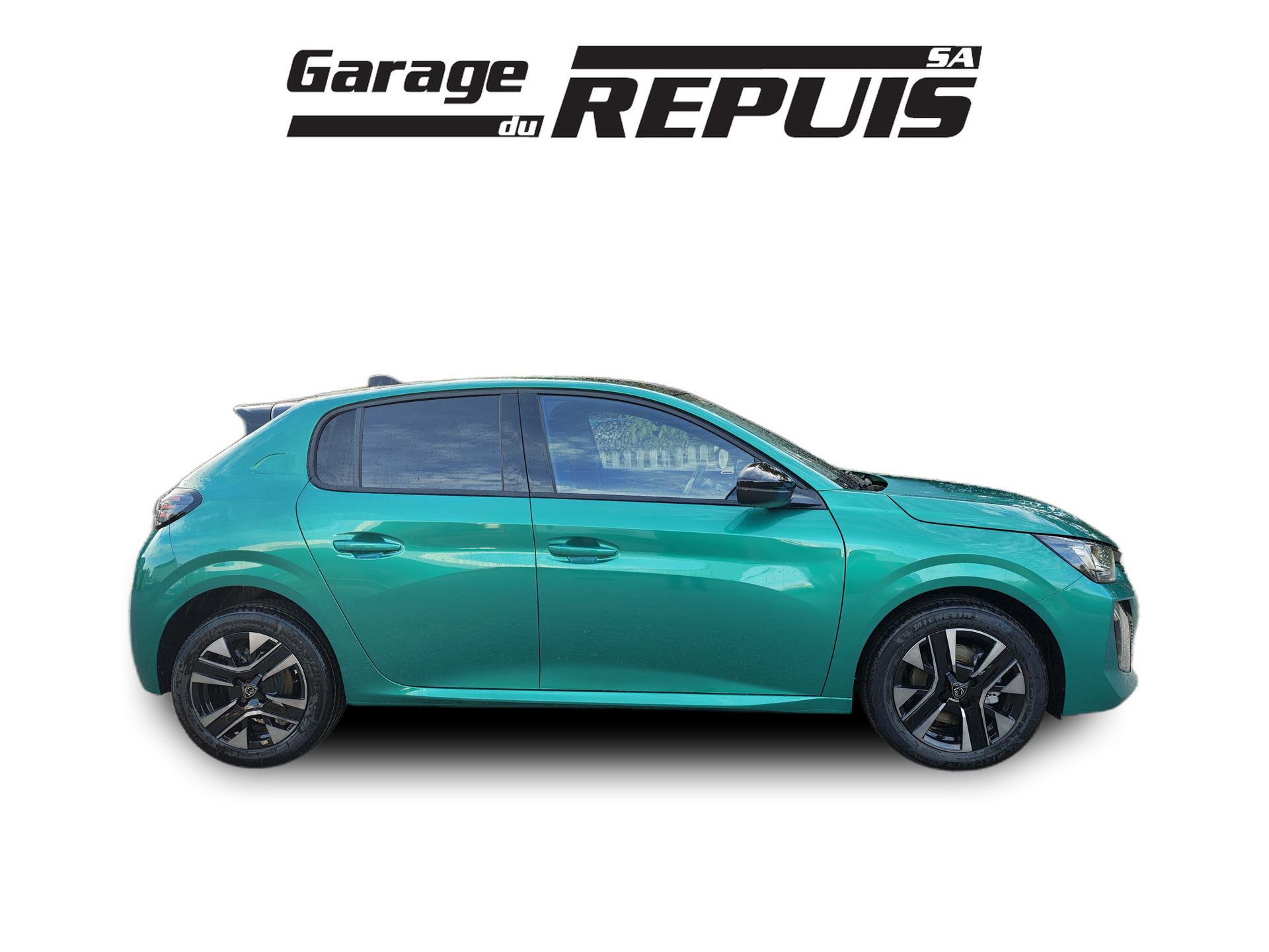 PEUGEOT 208 1.2 Hybrid Envy-image-1