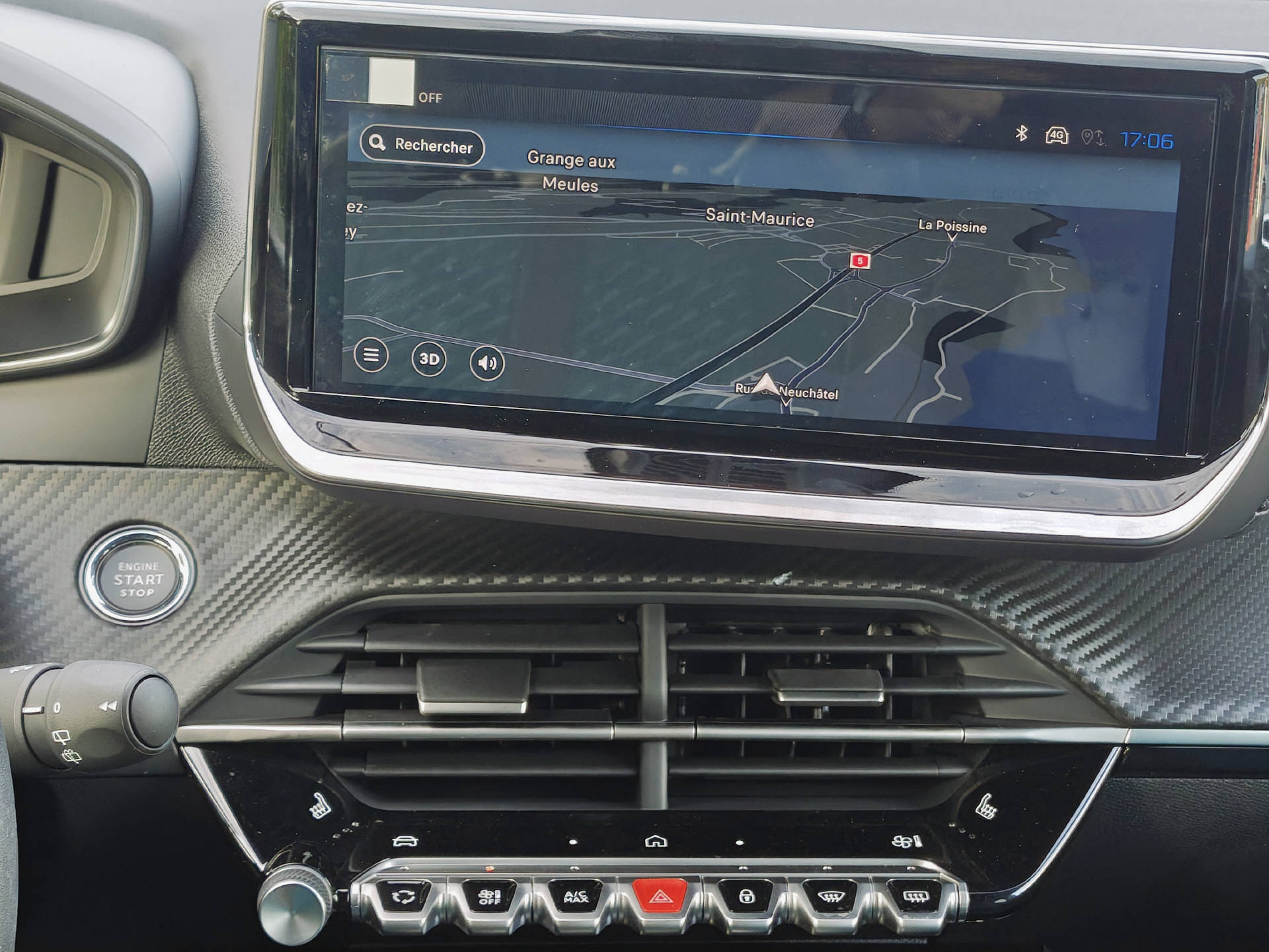 PEUGEOT 208 1.2 Hybrid Envy-image-13