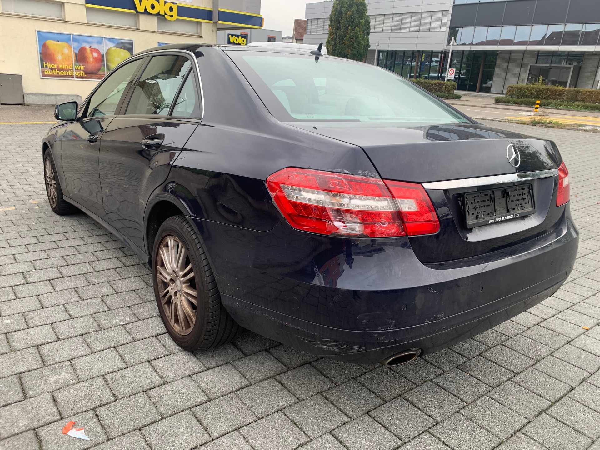 MERCEDES-BENZ E 350 Avantgarde 4Matic 7G-Tronic-image-3