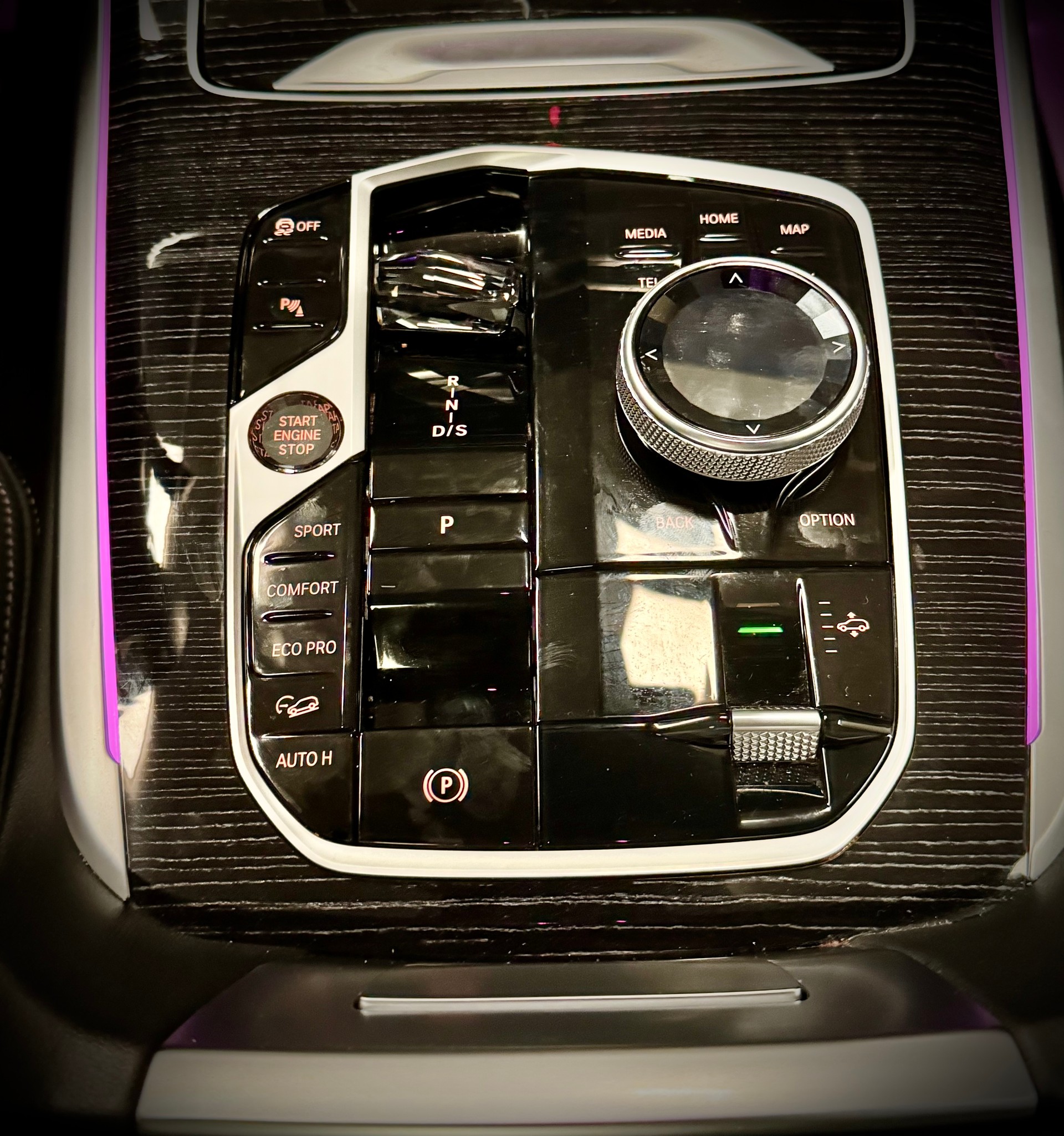 BMW X7 xDrive 48V 40d M Sport Pro Steptronic-image-26