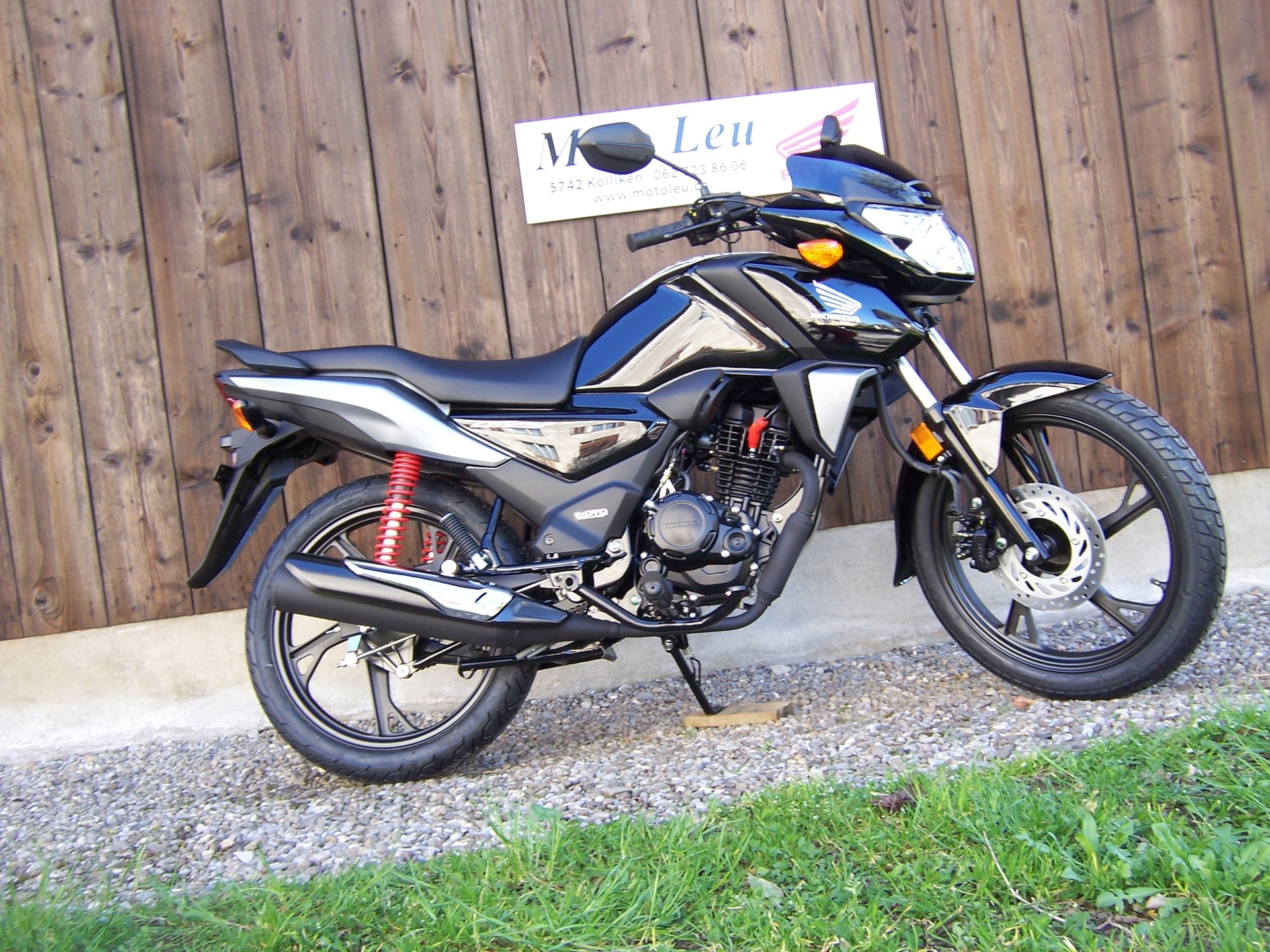 HONDA CBF 125 M-showroom-element-3