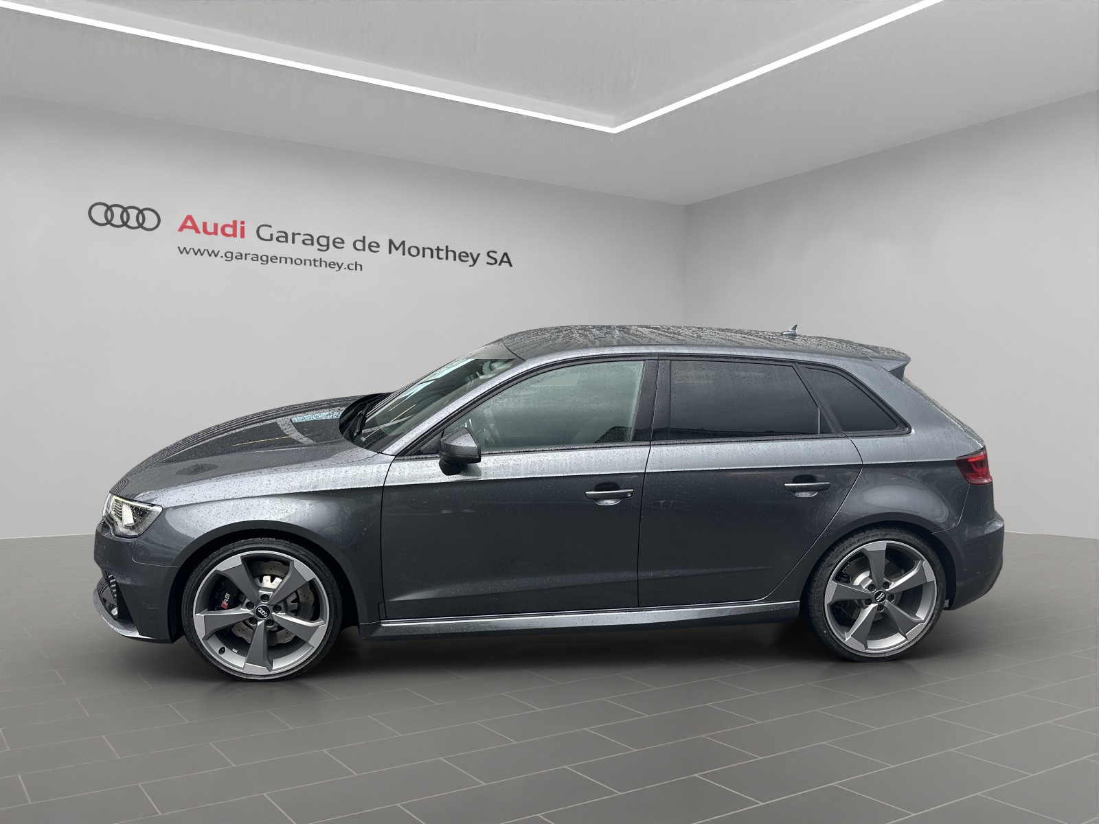 AUDI RS3 2.5 TSI quattro S-tronic-image-4