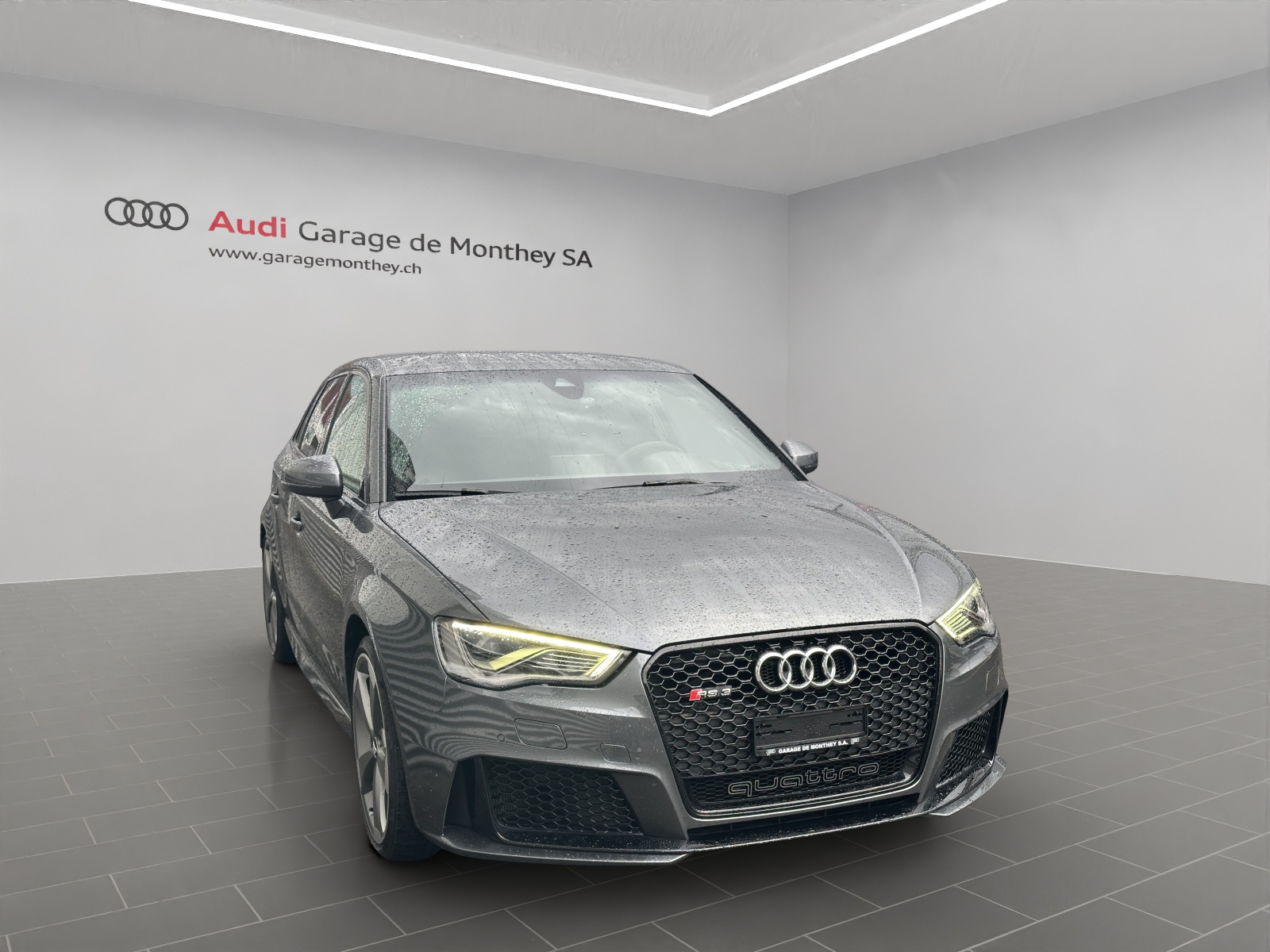 AUDI RS3 2.5 TSI quattro S-tronic-image-1