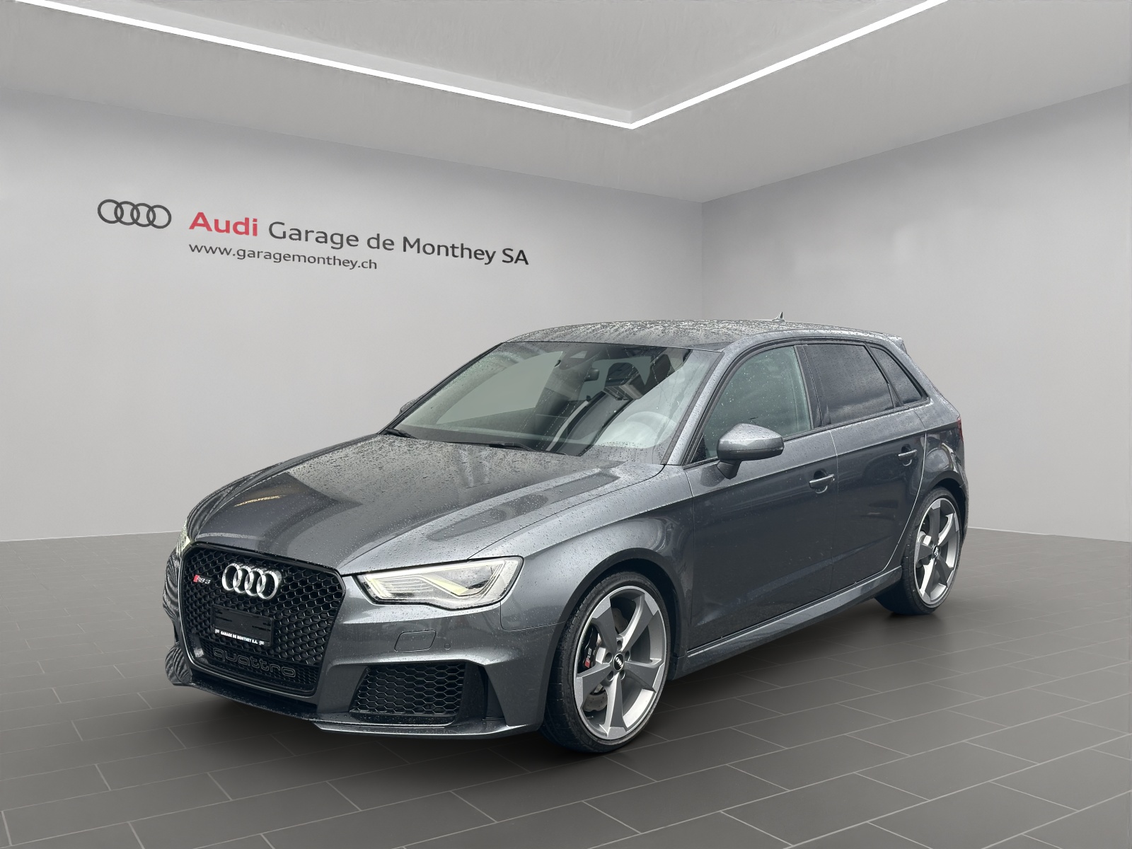 AUDI RS3 2.5 TSI quattro S-tronic-image-0