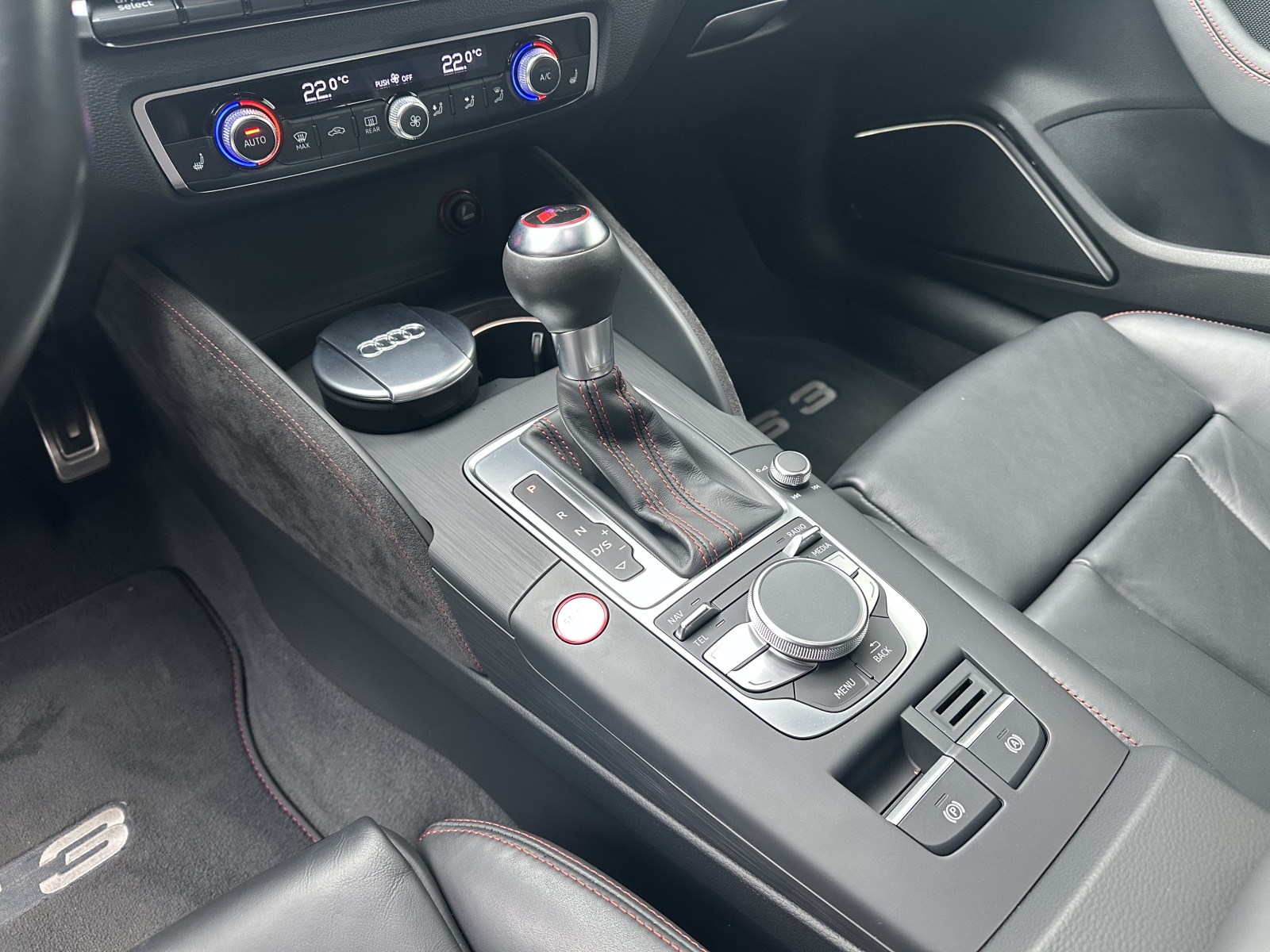 AUDI RS3 2.5 TSI quattro S-tronic-image-10