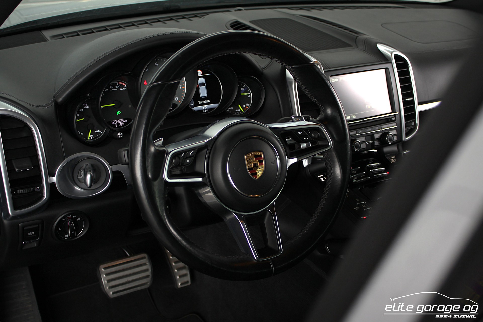 PORSCHE Cayenne S E-Hybrid-image-14