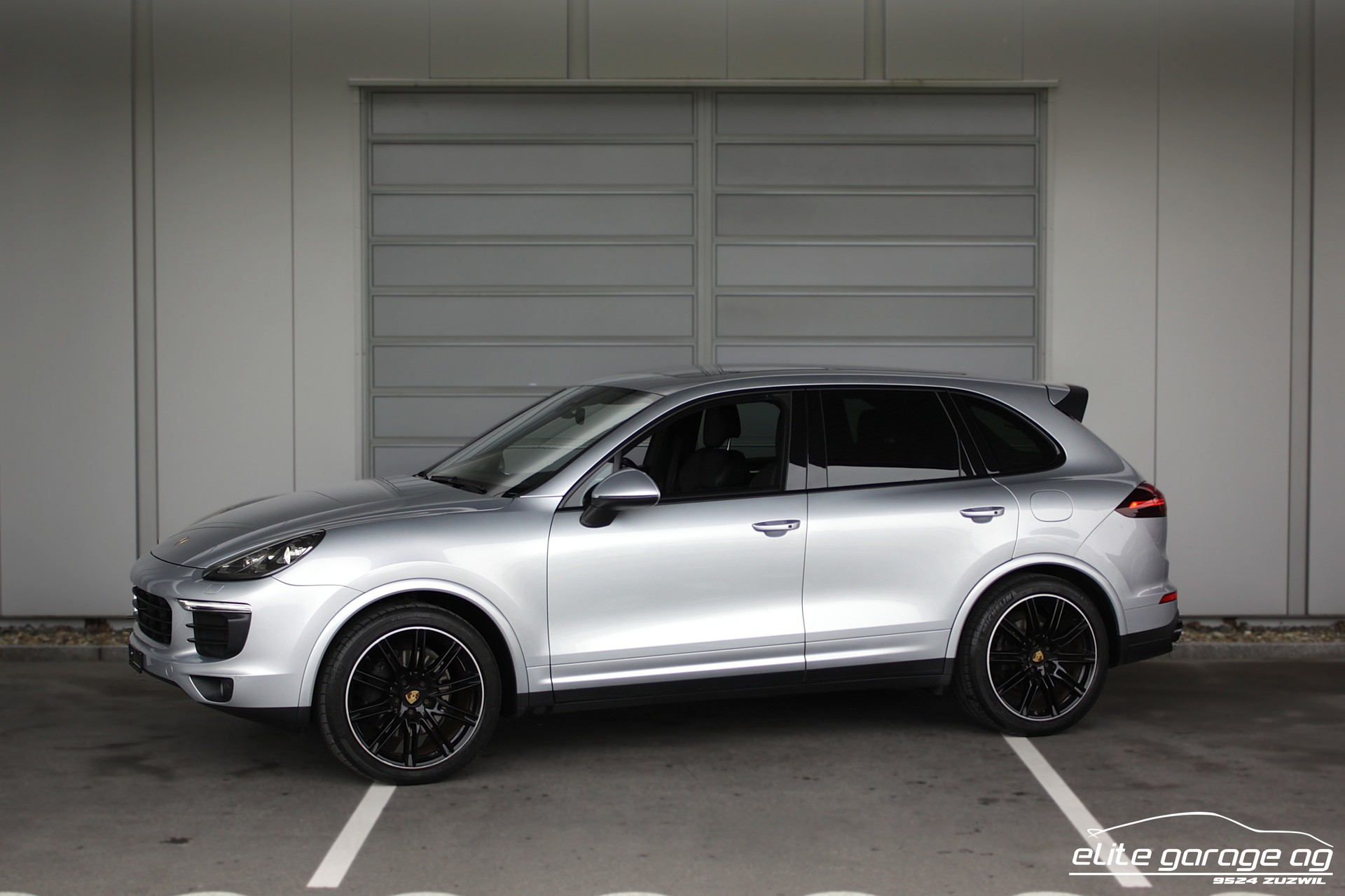 PORSCHE Cayenne S E-Hybrid-image-0
