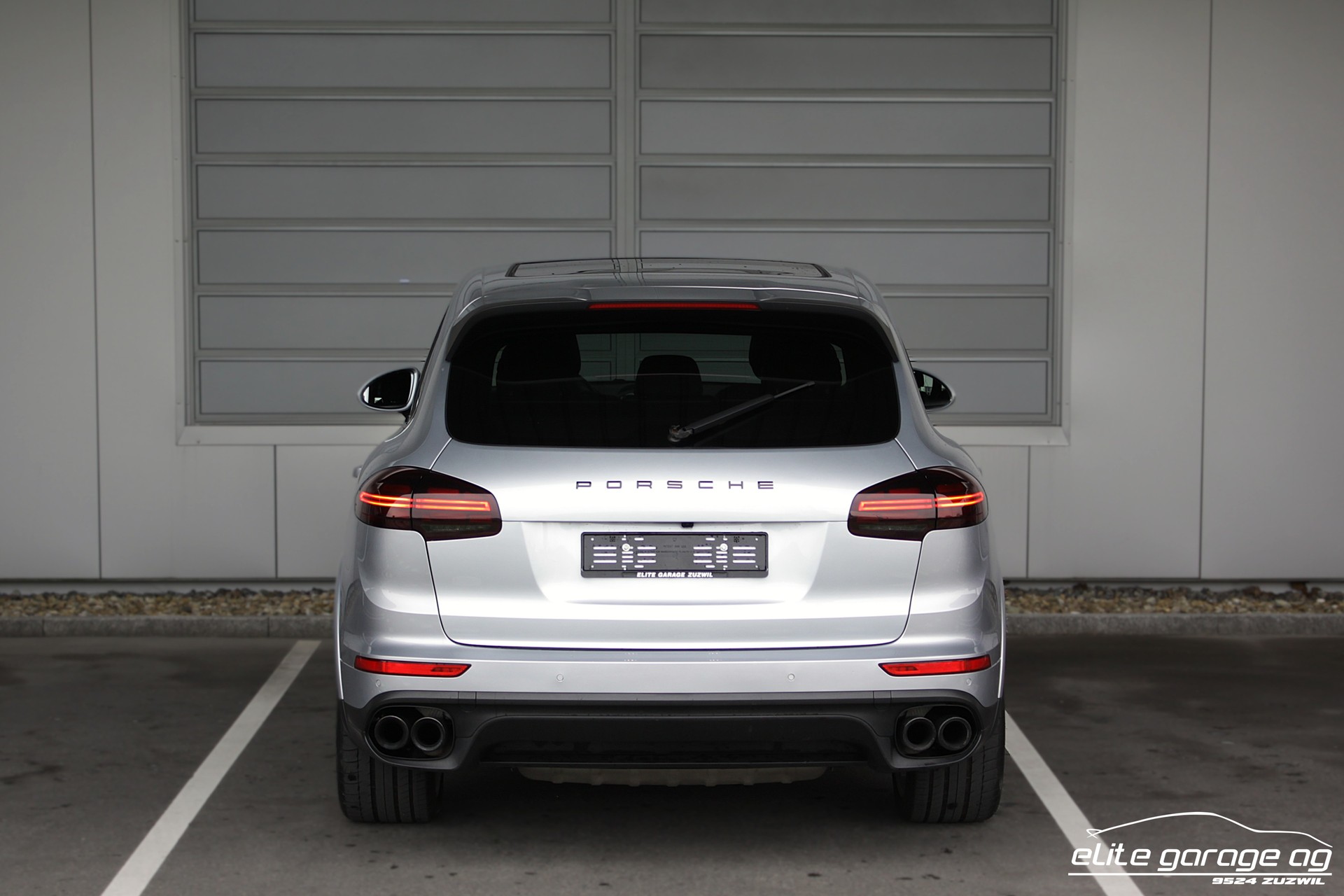 PORSCHE Cayenne S E-Hybrid-image-3