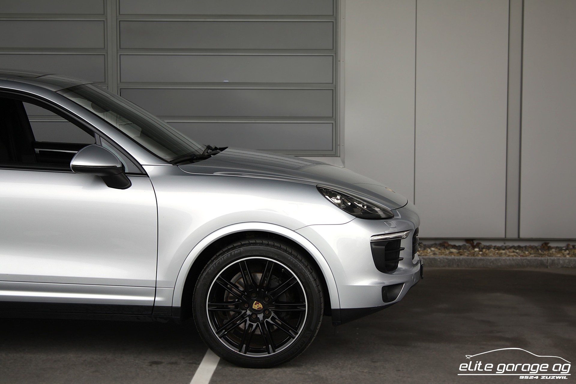 PORSCHE Cayenne S E-Hybrid-image-9