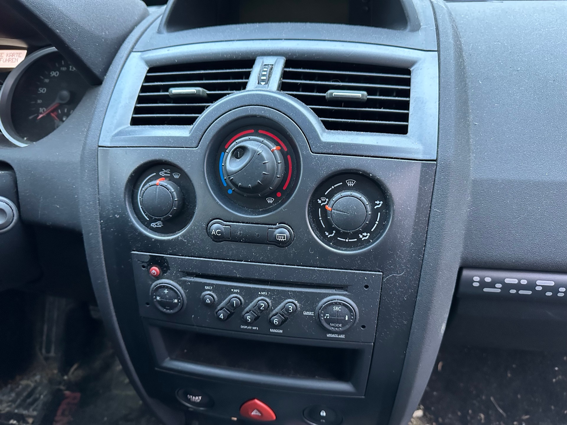 RENAULT Mégane 1.6 16V Business FIXPREIS-image-12