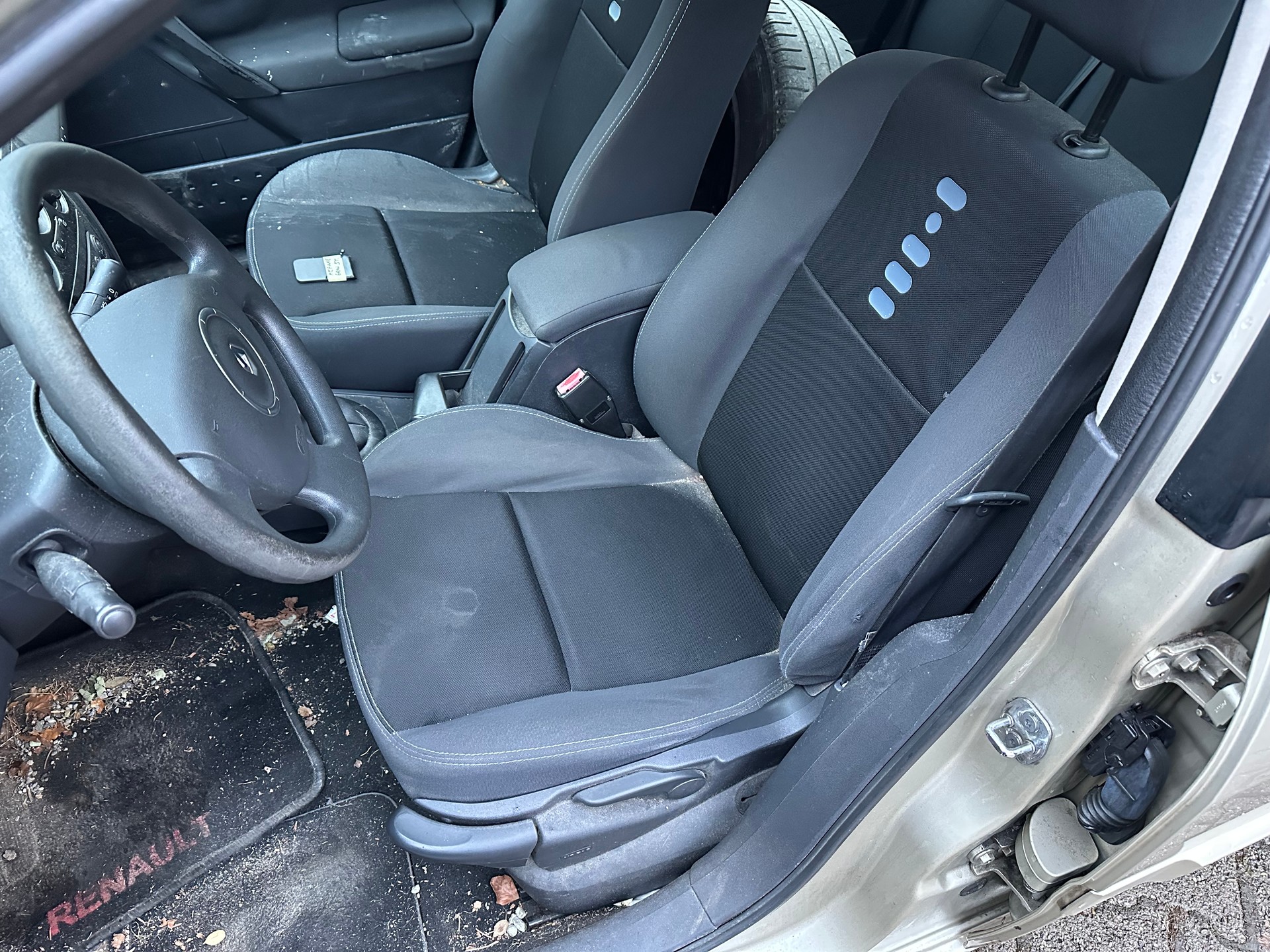RENAULT Mégane 1.6 16V Business FIXPREIS-image-9
