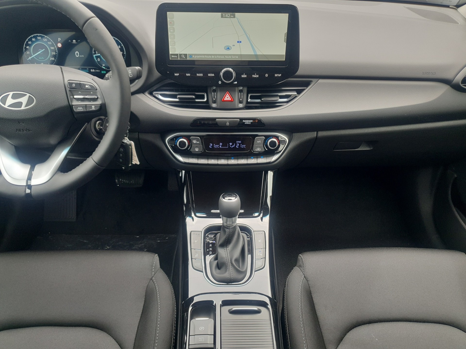 HYUNDAI i30 Wagon 1.5 T-GDi Amplia Auto.-image-7