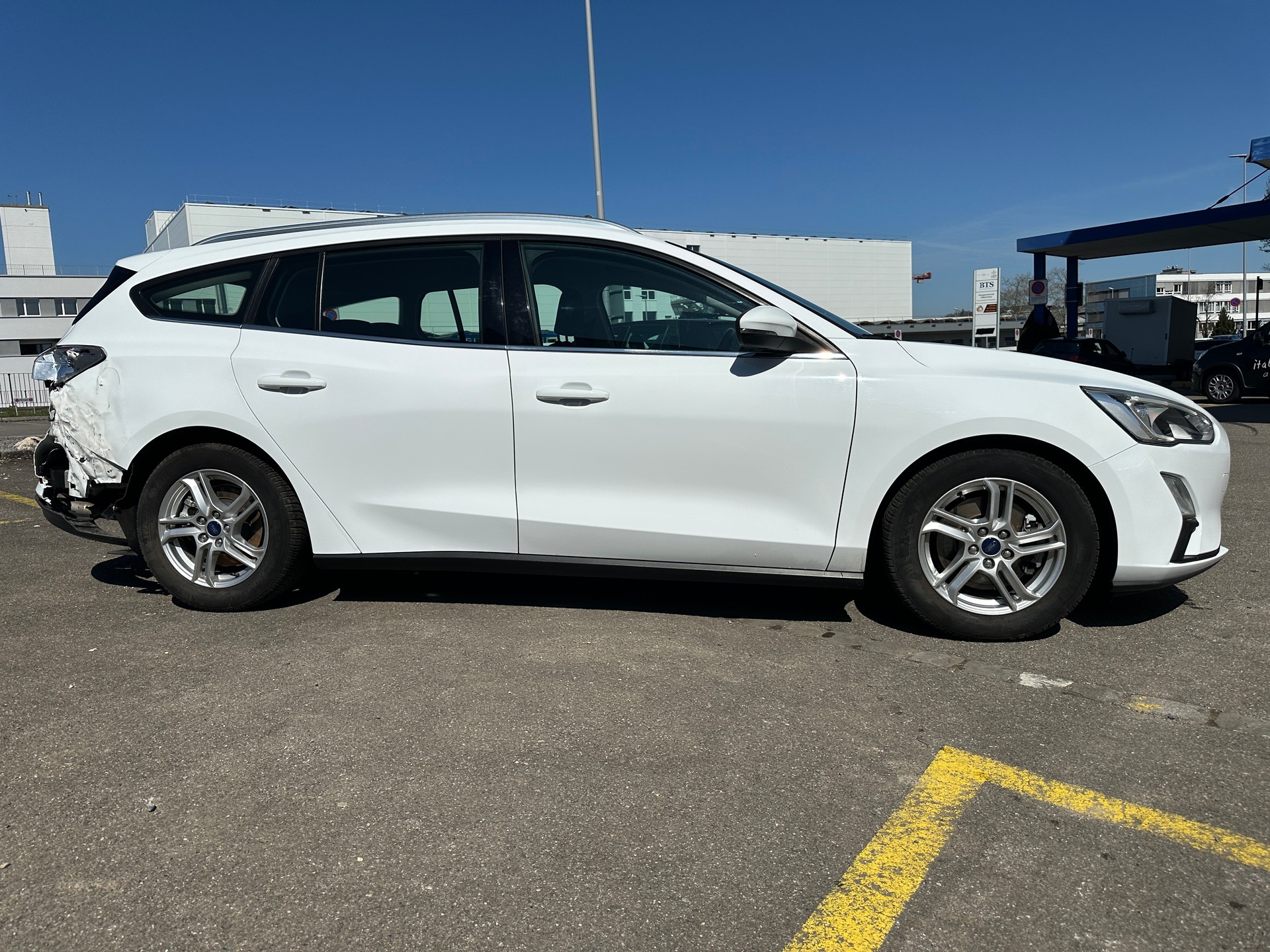 FORD Focus 1.0 SCTi Business-image-2