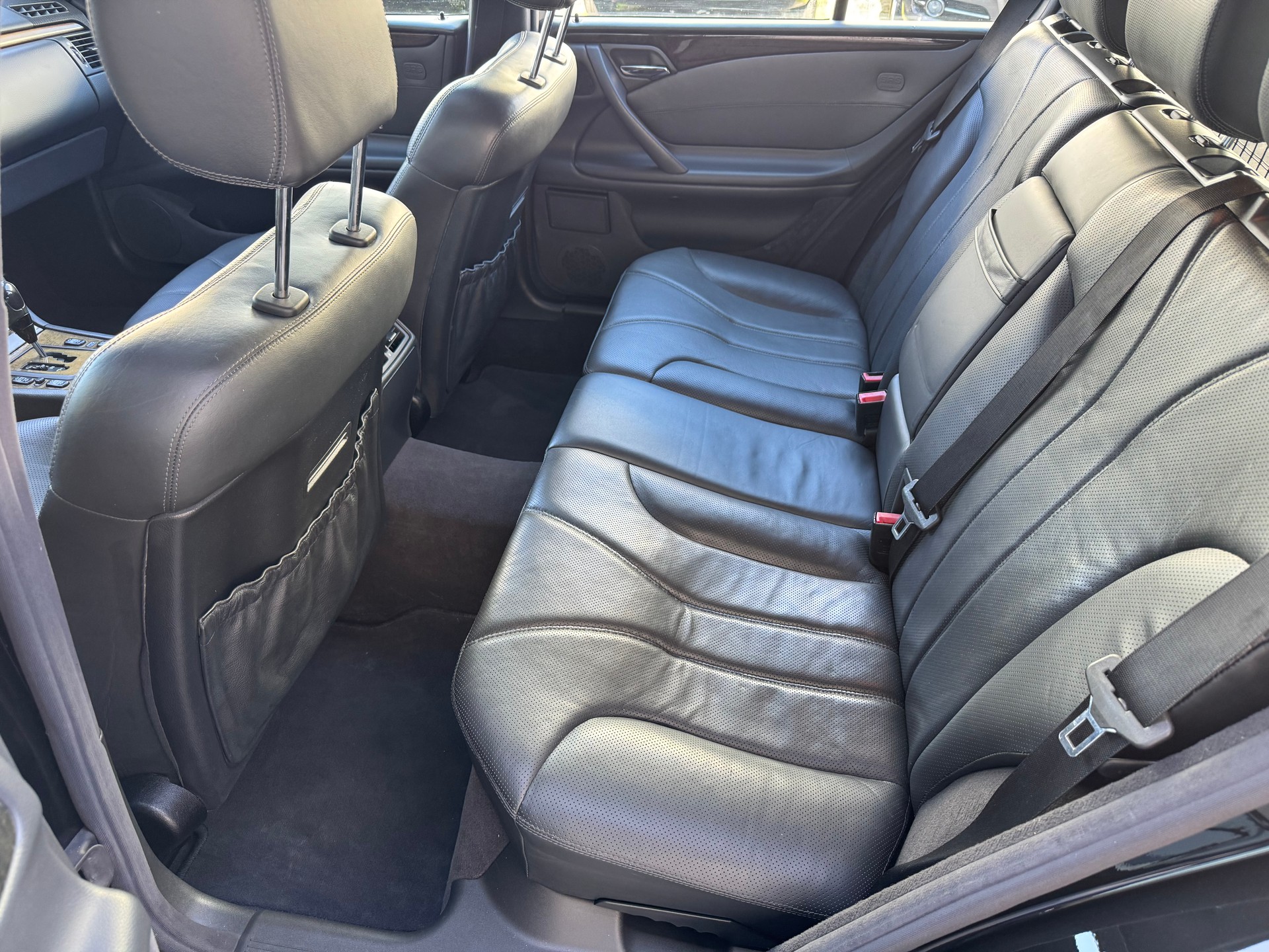 MERCEDES-BENZ E 55 AMG Avantgarde Automatic-image-10