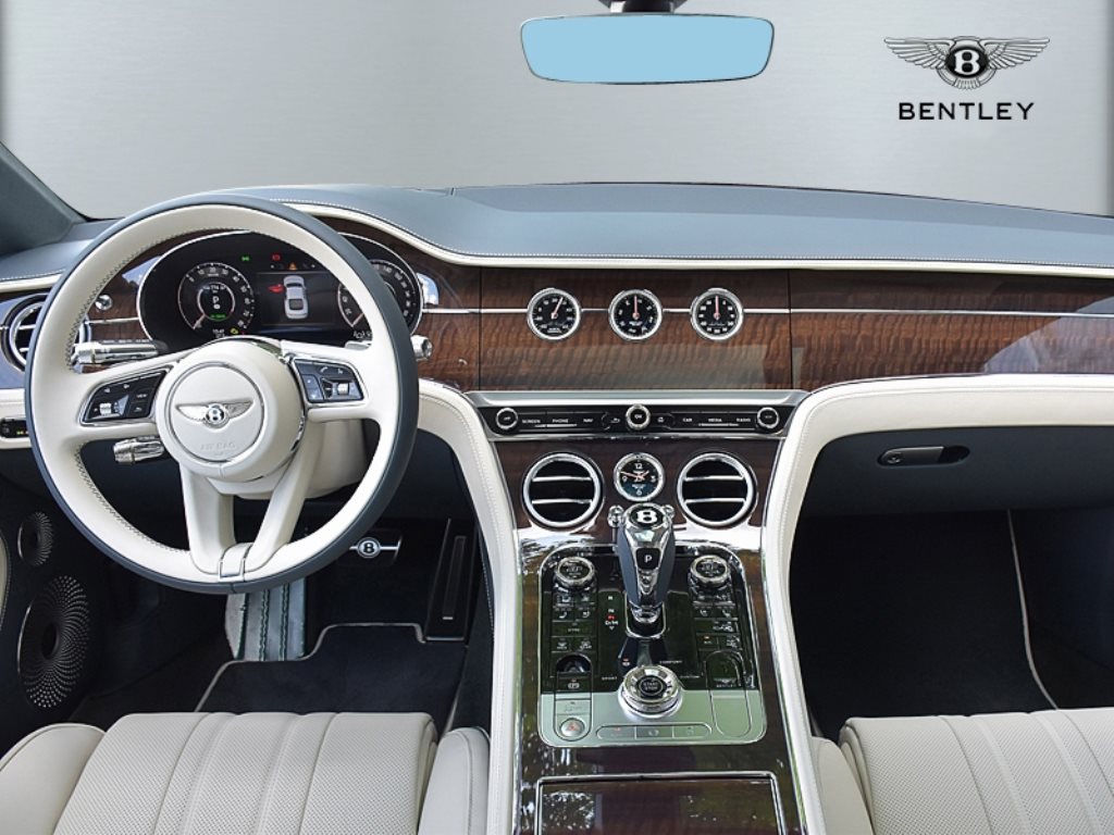 BENTLEY Continental GT V8 4.0 PHEV 680 PS-image-10