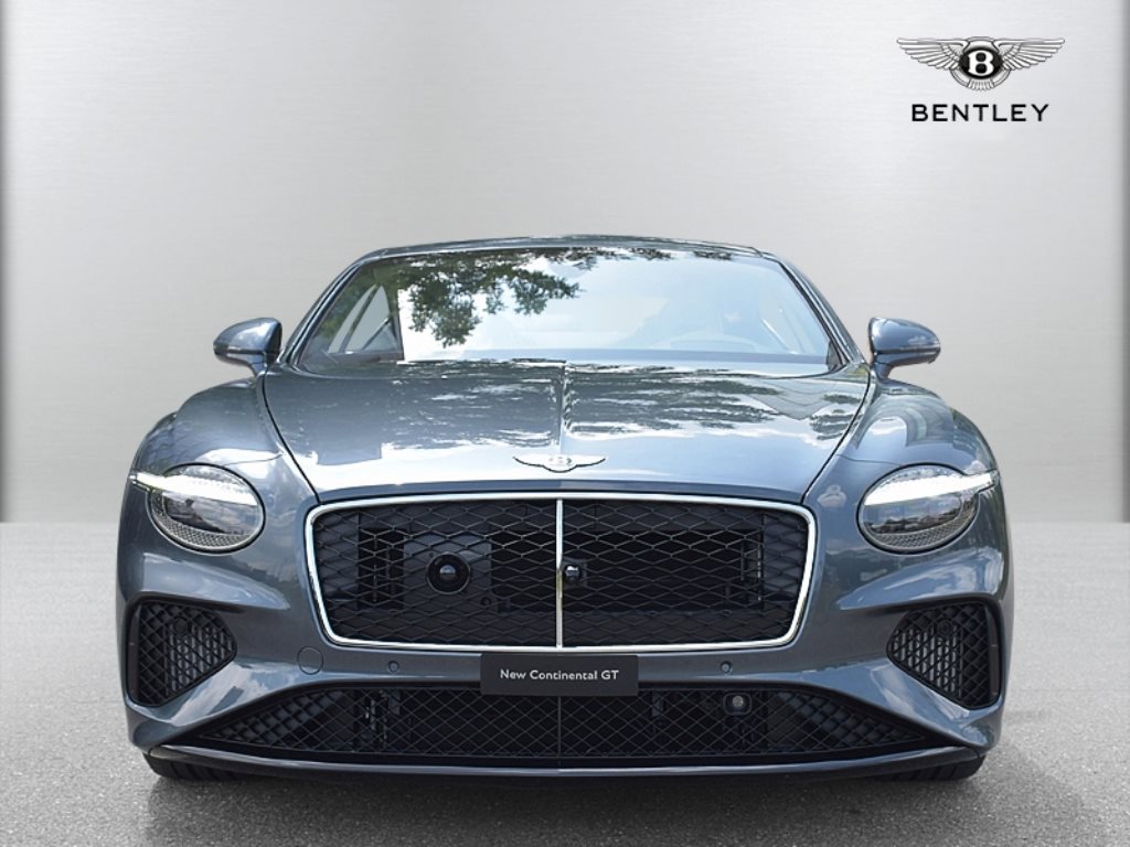 BENTLEY Continental GT V8 4.0 PHEV 680 PS-image-7