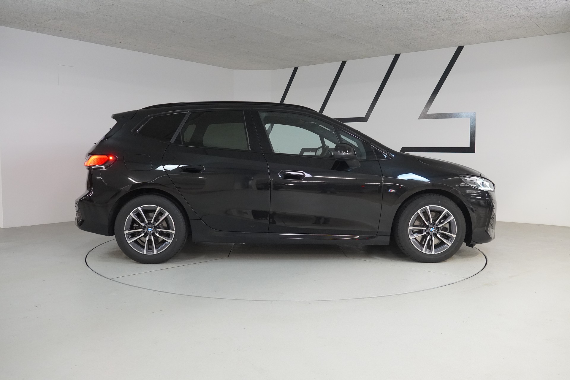 BMW 223d Active Tourer xDrive M Sport DKG-image-7