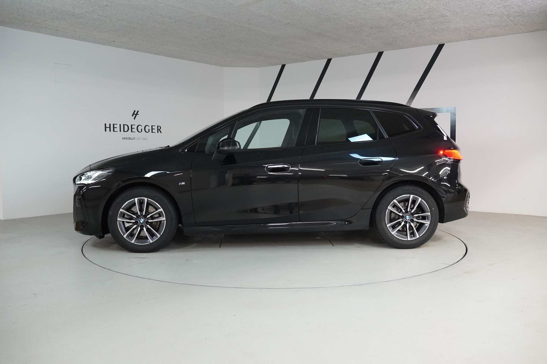 BMW 223d Active Tourer xDrive M Sport DKG-image-3