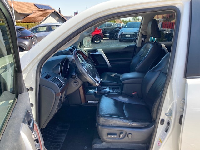 TOYOTA Land Cruiser 3.0 TD Sol Premium Automatic-image-8