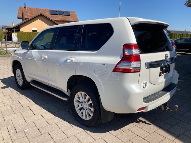 TOYOTA Land Cruiser 3.0 TD Sol Premium Automatic-image-7