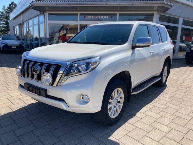 TOYOTA Land Cruiser 3.0 TD Sol Premium Automatic-image-1