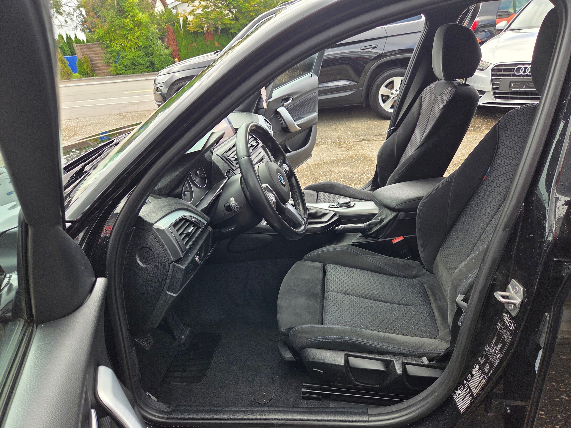 BMW 118d xDrive M-Sportpaket-image-7