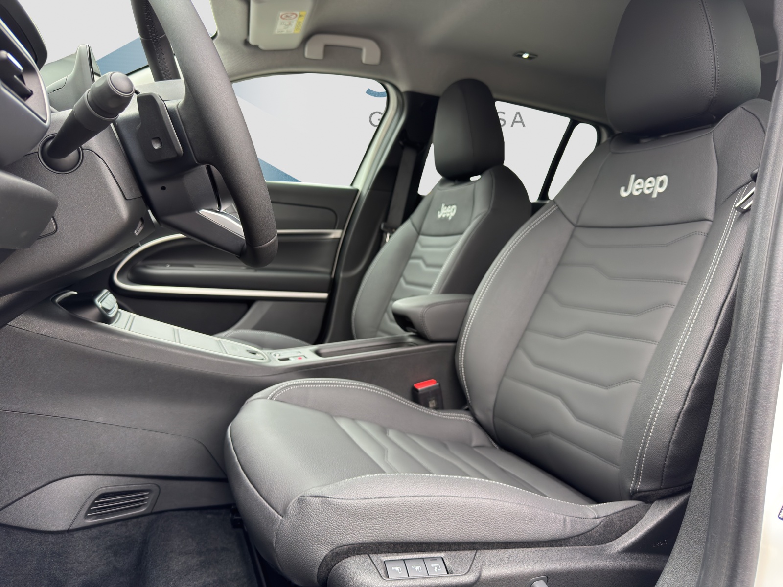 JEEP AVENGER 1.2 MHEV Summit-image-8