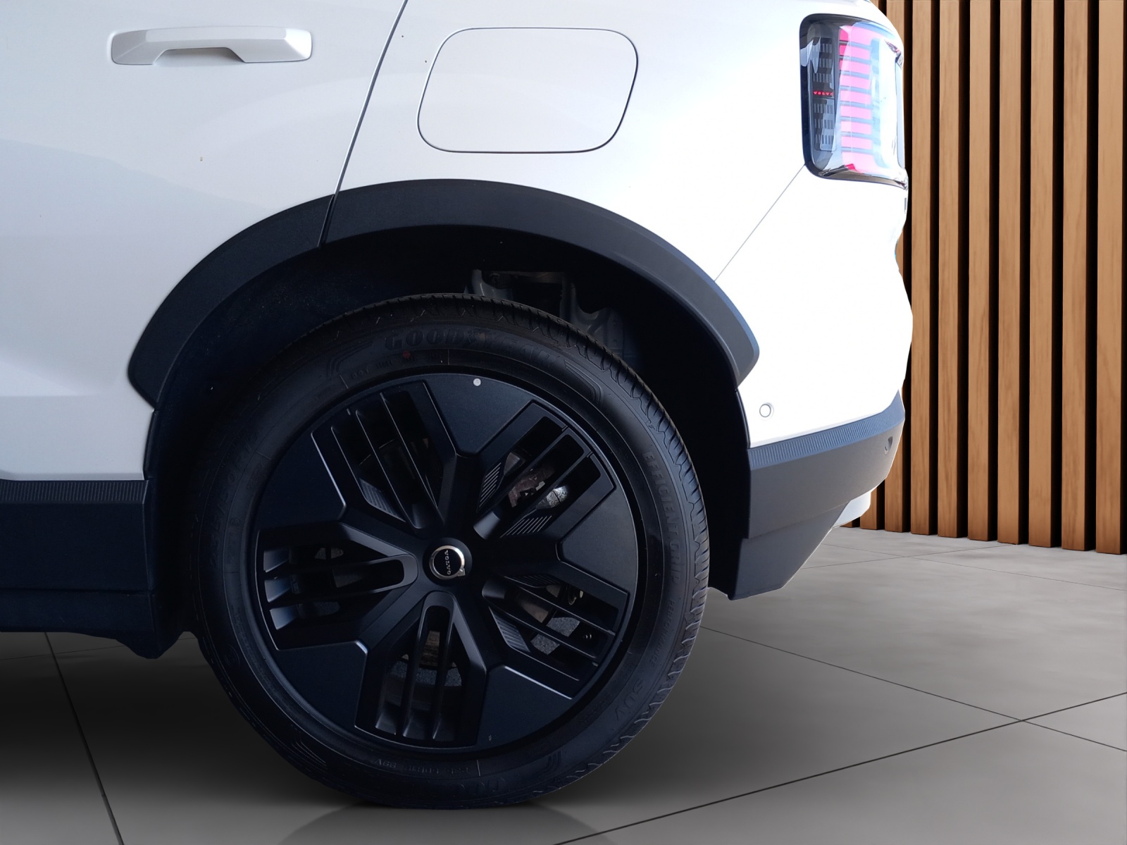 VOLVO EX30 CC E60 Twin Performance AWD-image-9