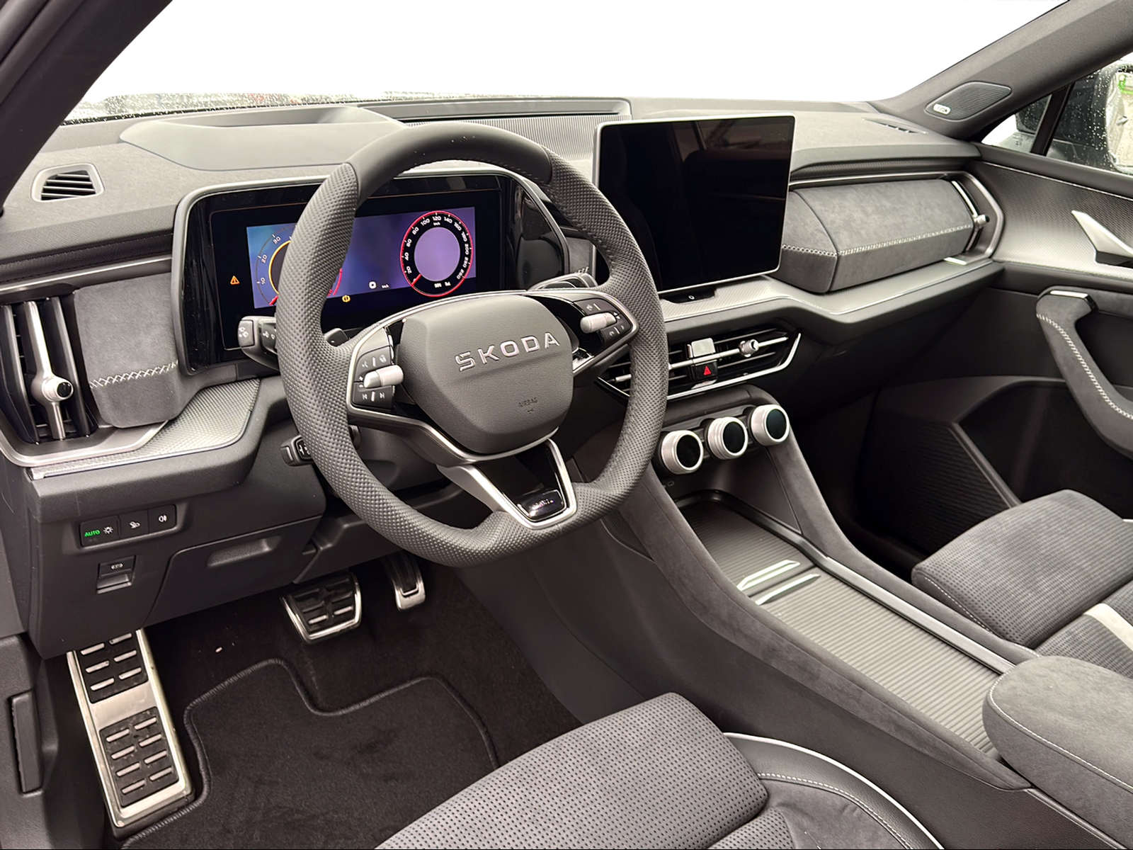SKODA Kodiaq 2.0 TSI Sportline 4x4-image-3