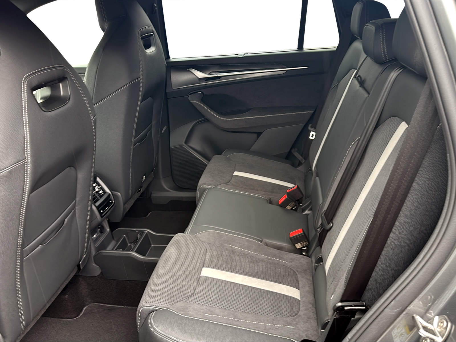 SKODA Kodiaq 2.0 TSI Sportline 4x4-image-4