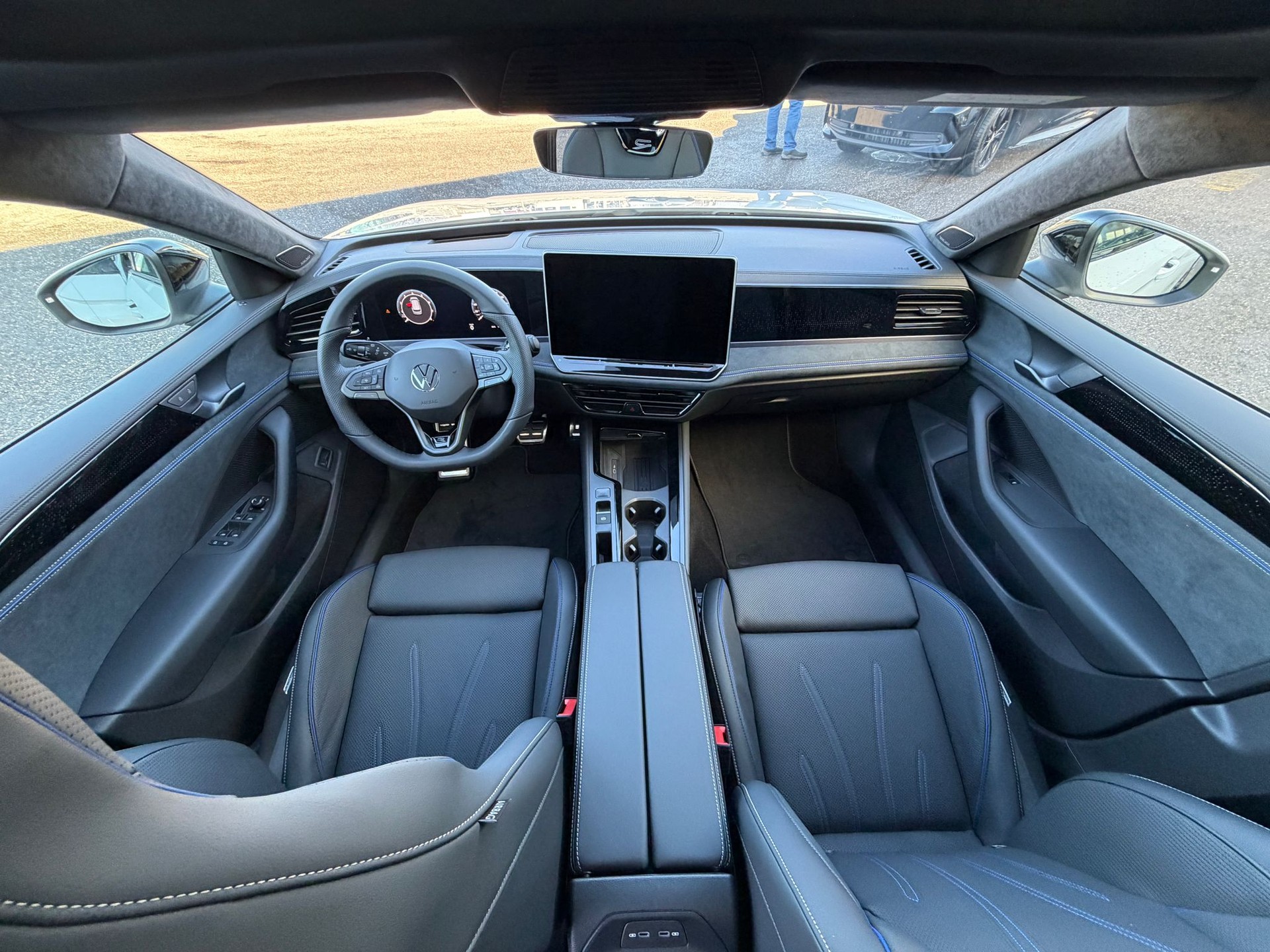 VW Passat Variant 2.0 TSI evo4 R-Line 4 Motion DSG-image-20