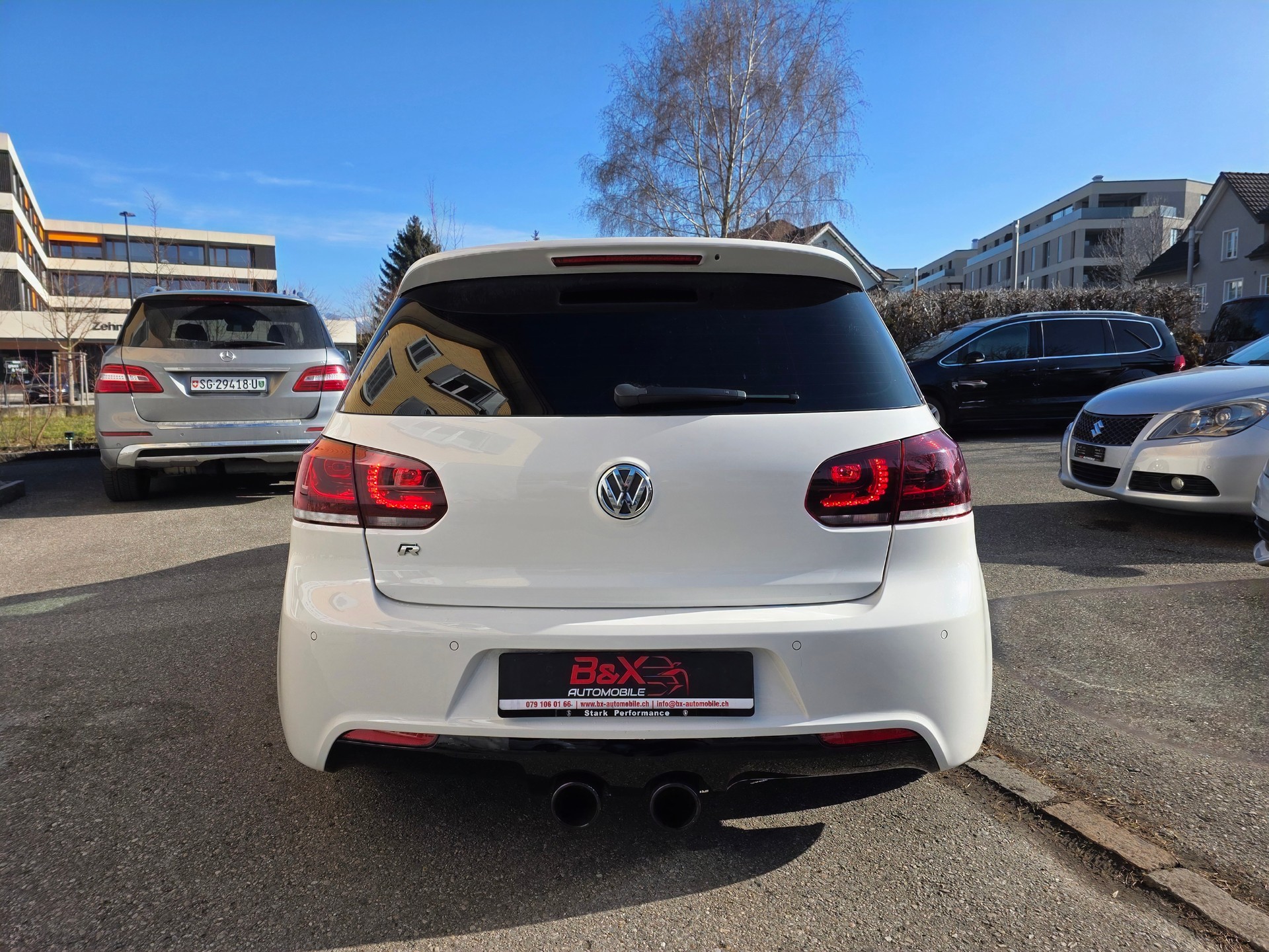 VW Golf 2.0 TSI R 4Motion DSG-image-8
